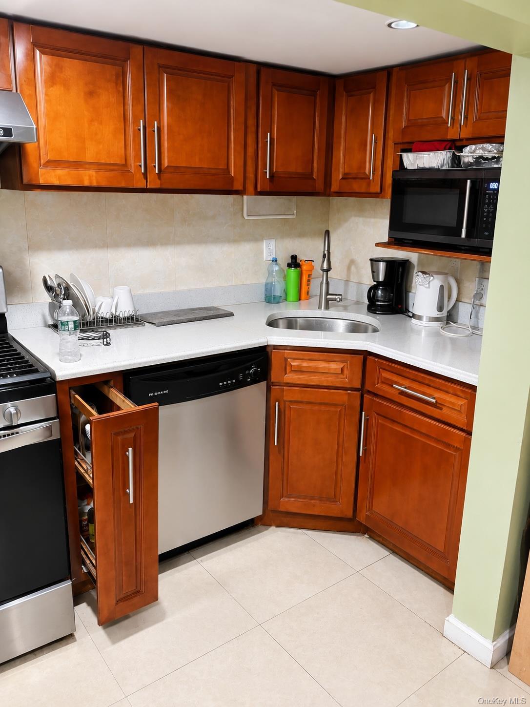 Single Family 145th Avenue Queens, NY 11422, MLS-1020292-15