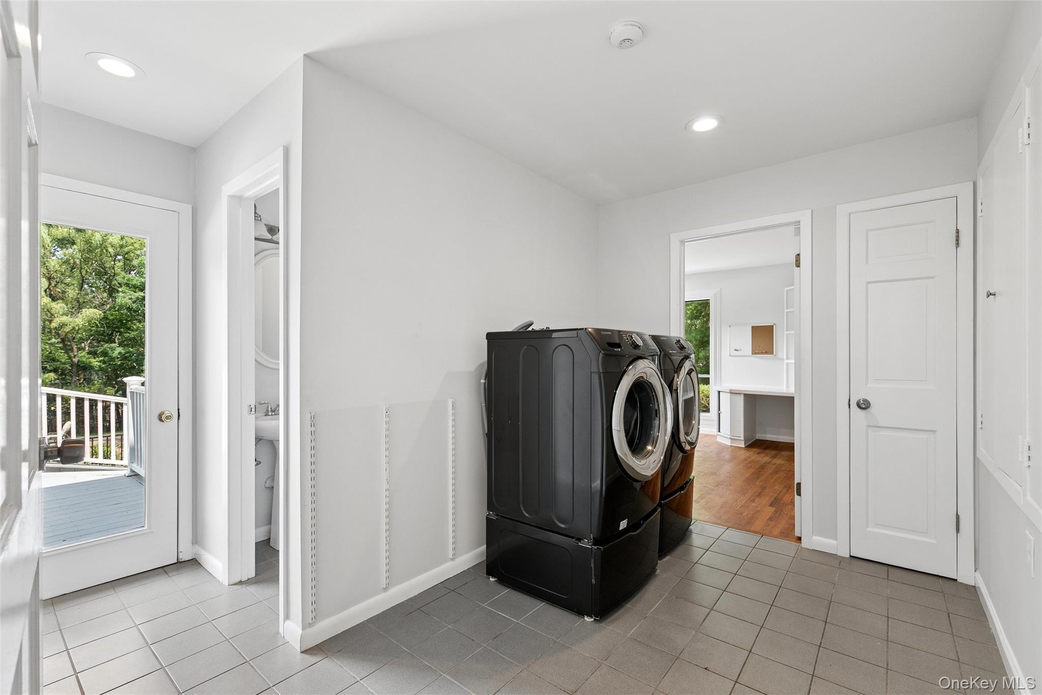 Single Family N Ridge Road Suffolk County, NY 11733, MLS-1020376-31