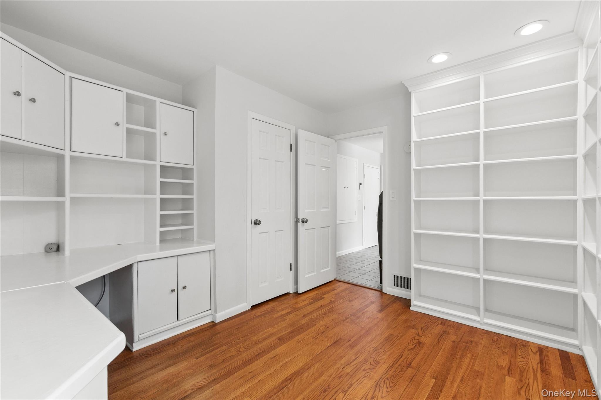 Single Family N Ridge Road Suffolk County, NY 11733, MLS-1020376-33