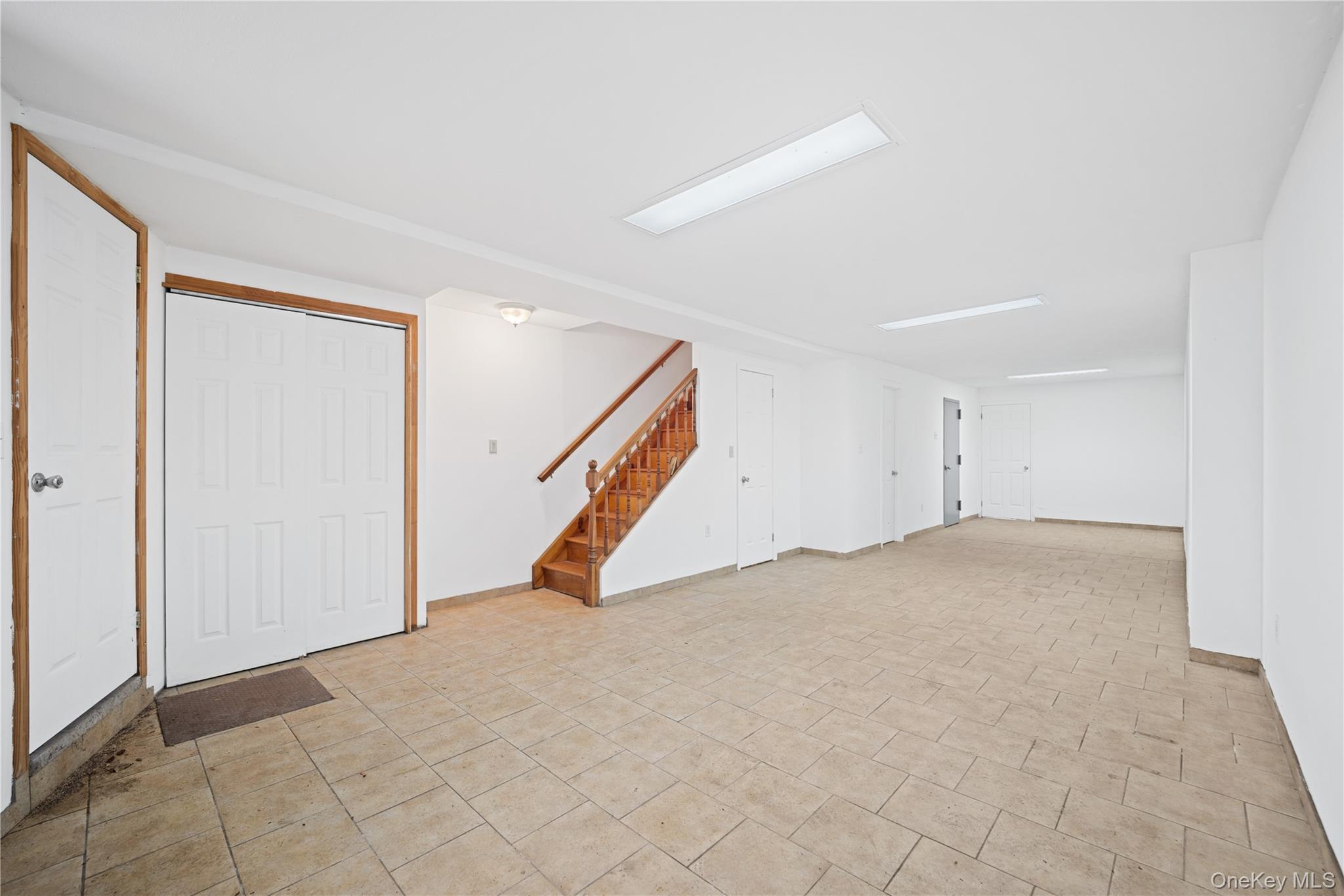 Single Family 30th Road Queens, NY 11103, MLS-1020381-2
