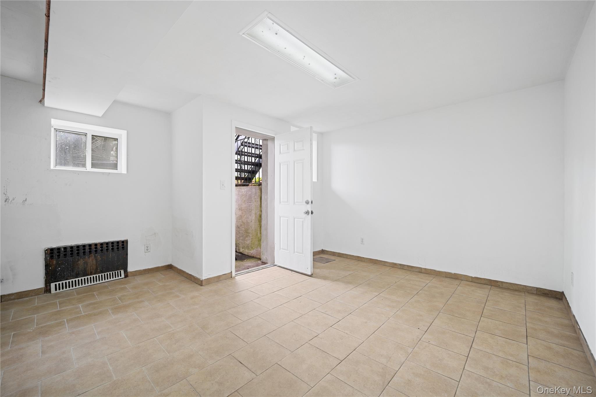 Single Family 30th Road Queens, NY 11103, MLS-1020381-4