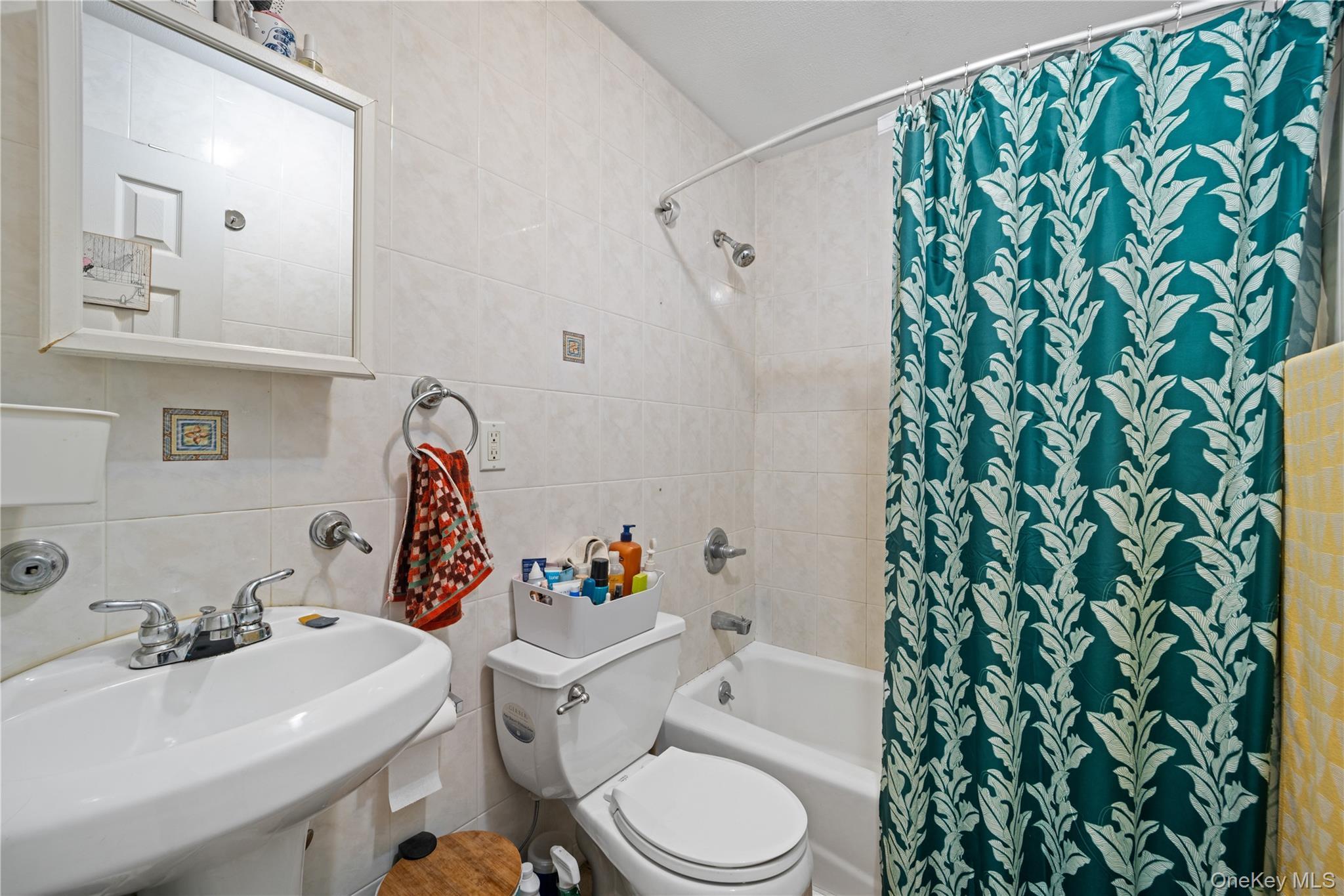 Single Family 30th Road Queens, NY 11103, MLS-1020381-8