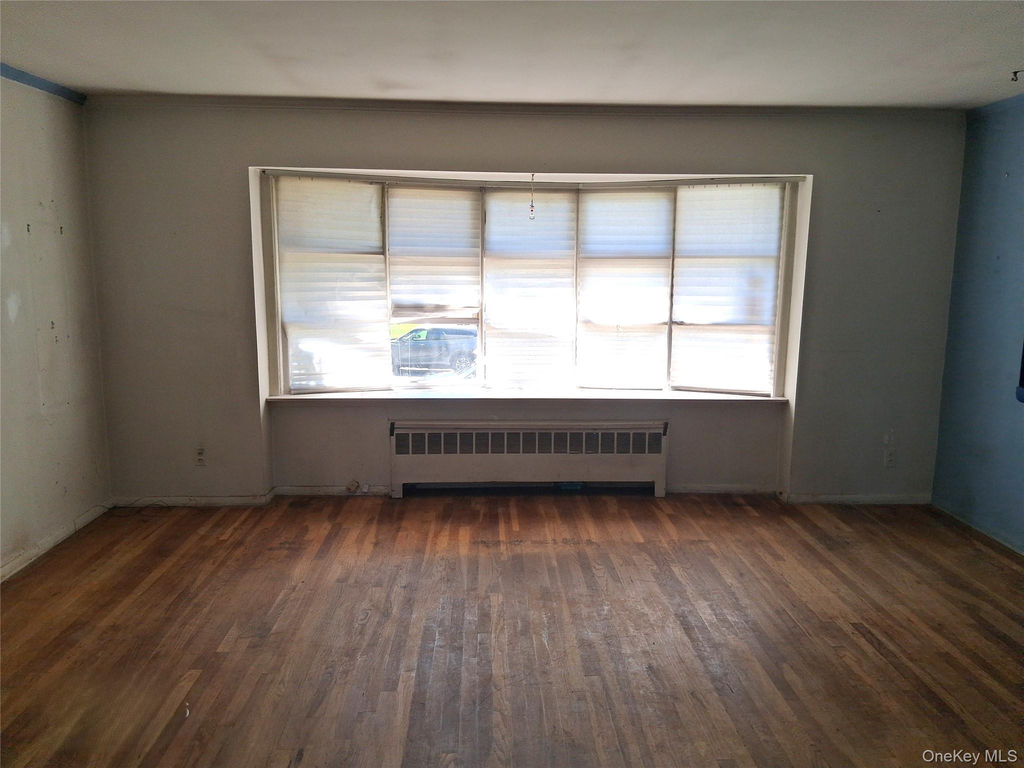 Single Family Furth Road  Nassau County, NY 11581, MLS-1020402-6