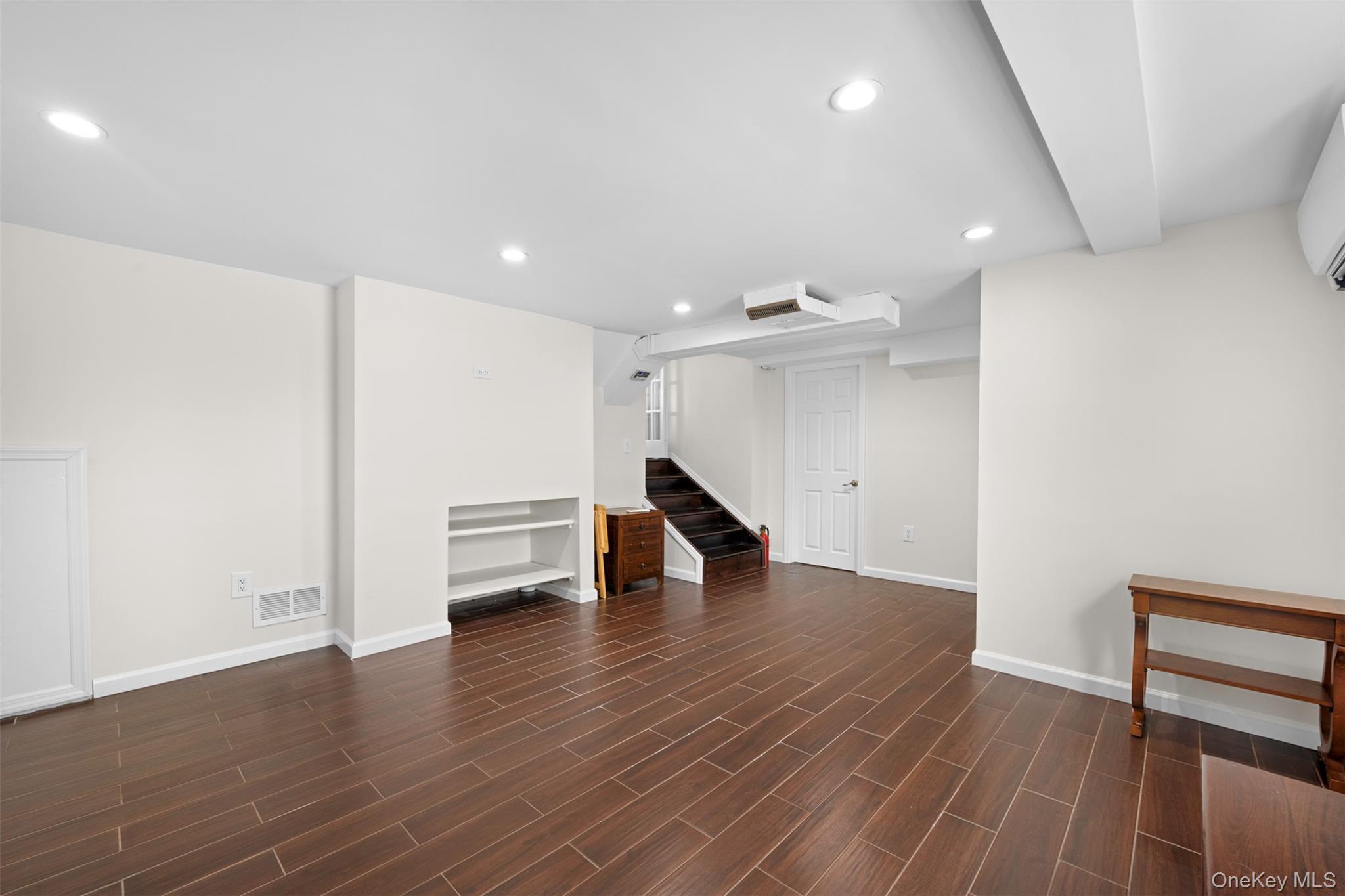Single Family Martha Street Nassau County, NY 11520, MLS-1020410-19