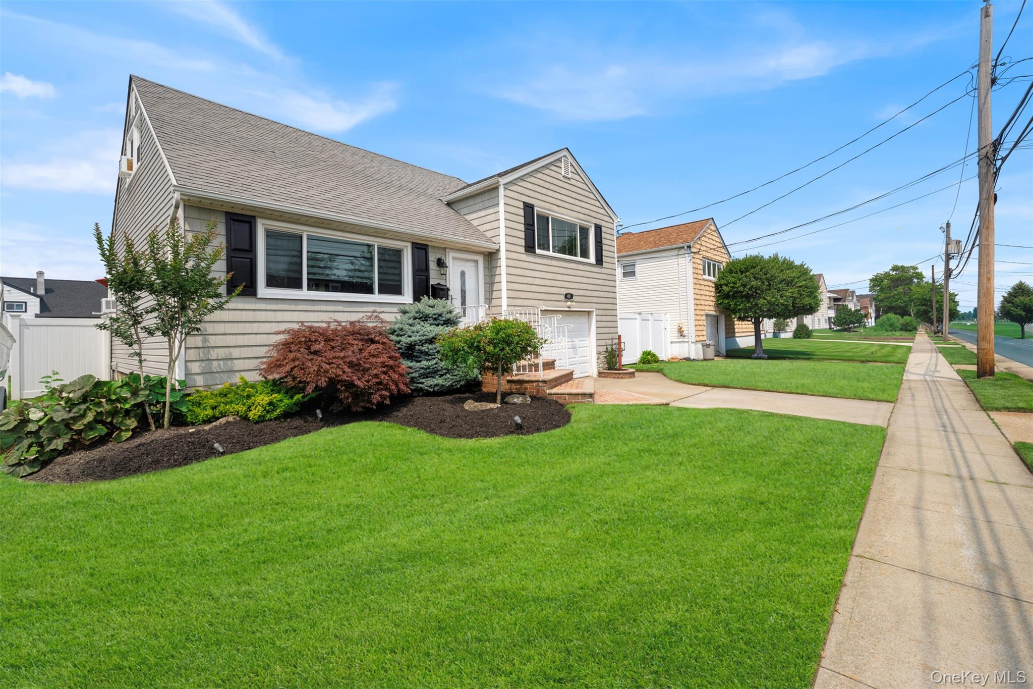 Single Family Martha Street Nassau County, NY 11520, MLS-1020410-2