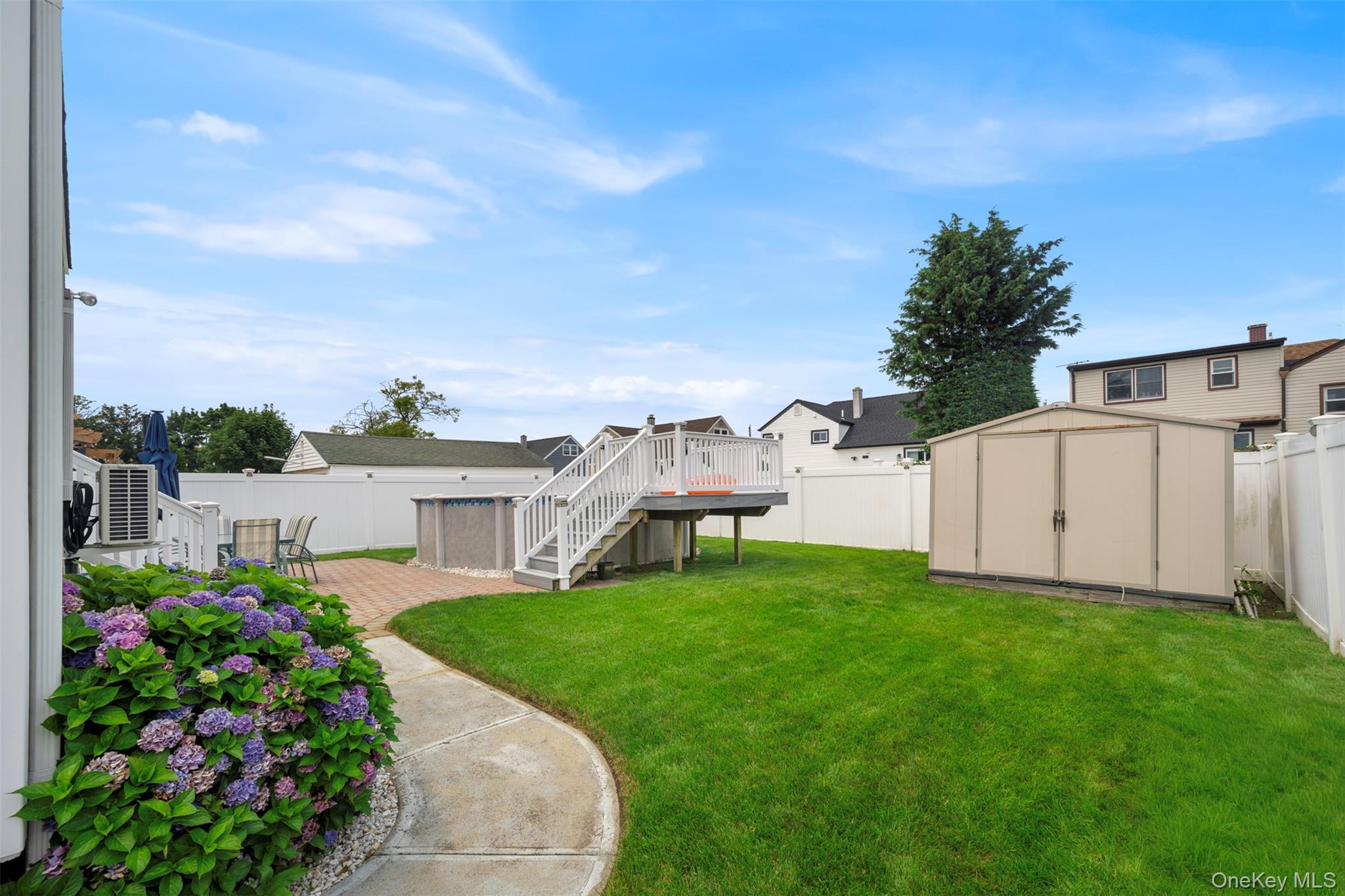 Single Family Martha Street Nassau County, NY 11520, MLS-1020410-28