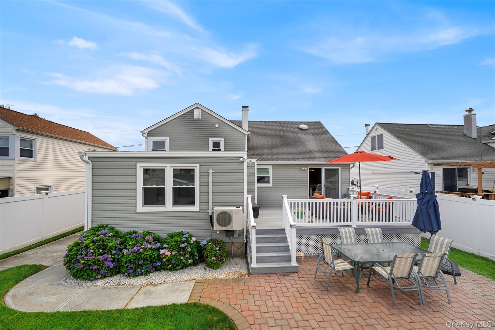Single Family Martha Street Nassau County, NY 11520, MLS-1020410-30