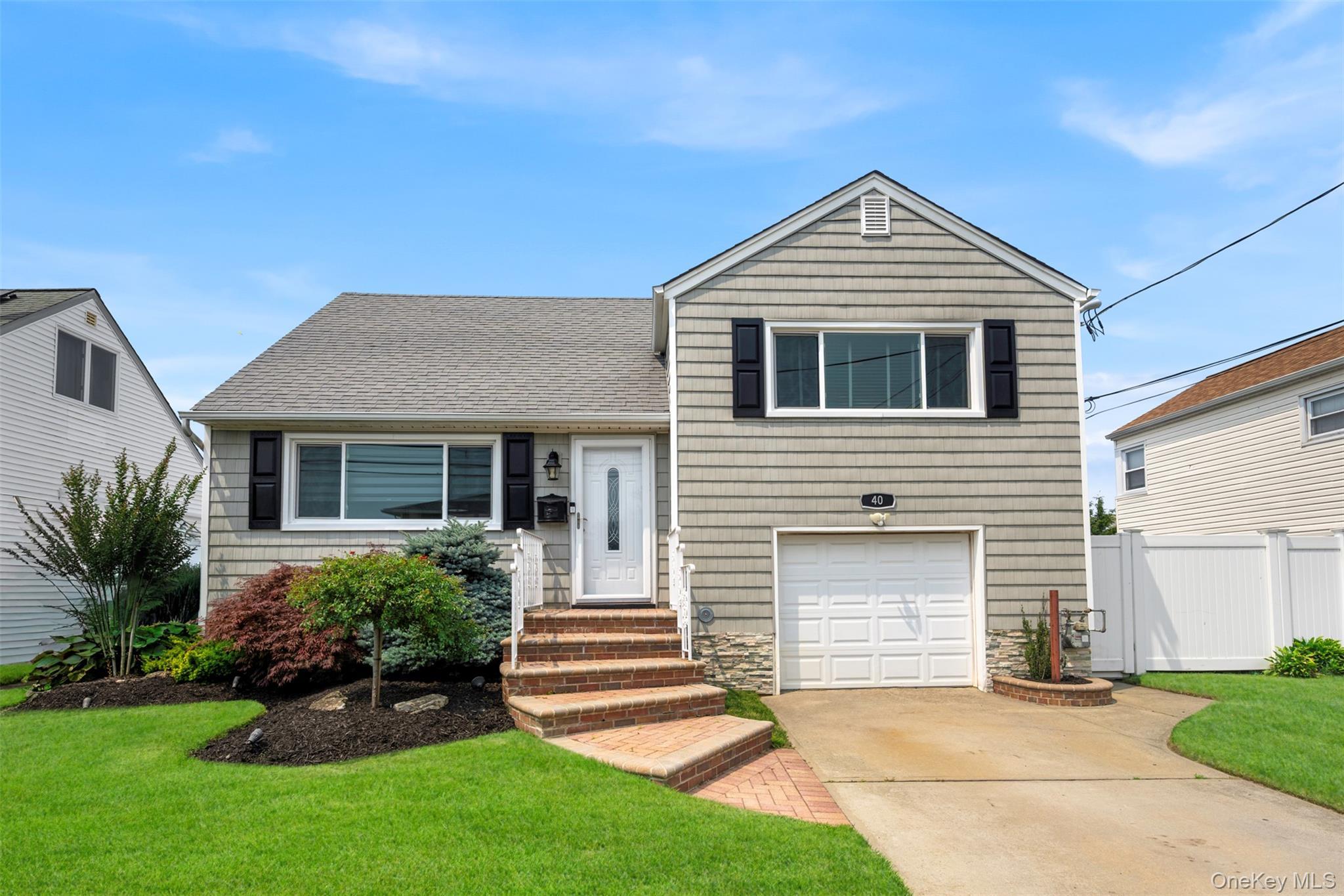 Single Family Martha Street Nassau County, NY 11520, MLS-1020410-32