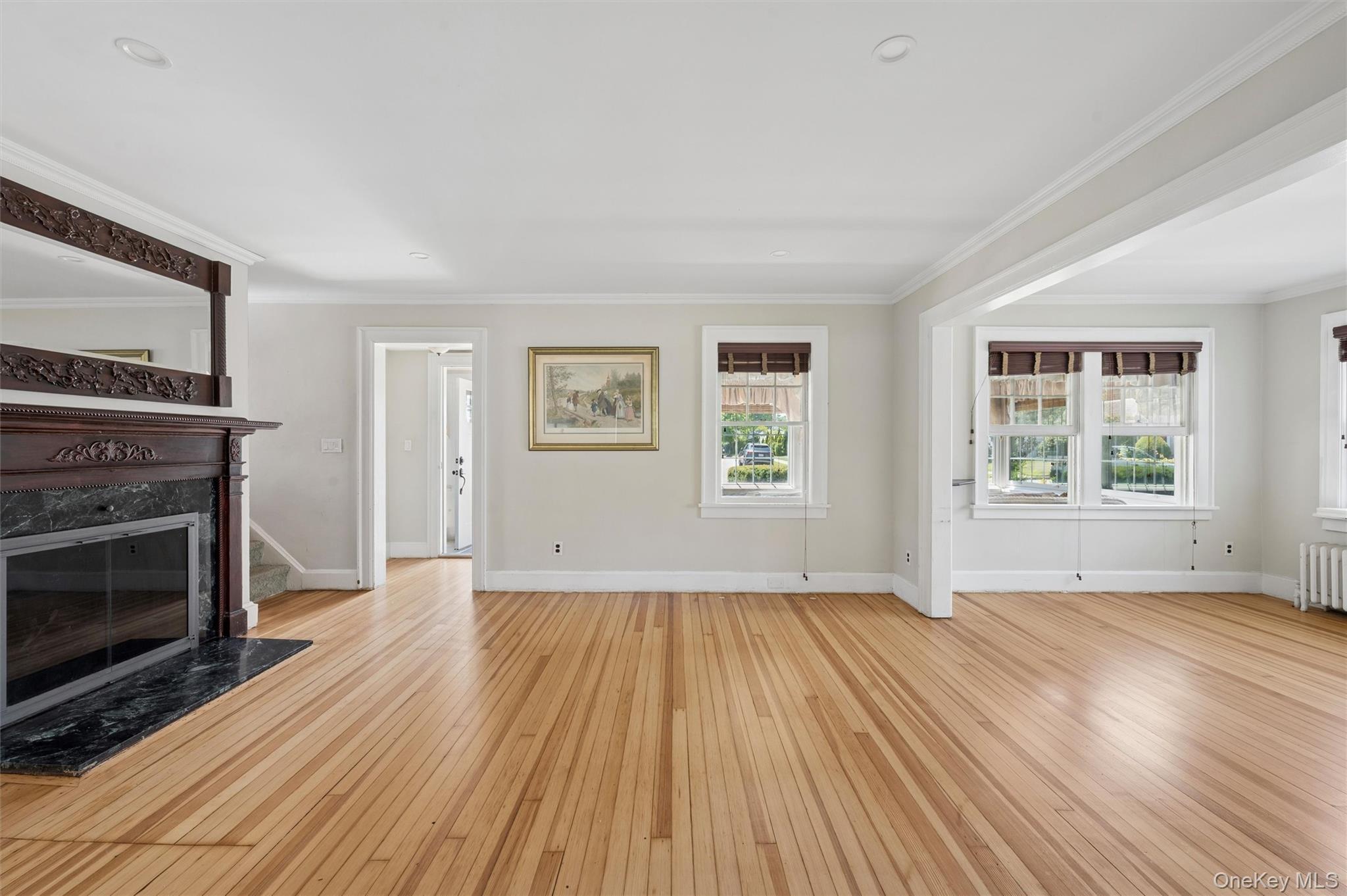 Single Family Hallock Street Suffolk County, NY 11901, MLS-1020411-2