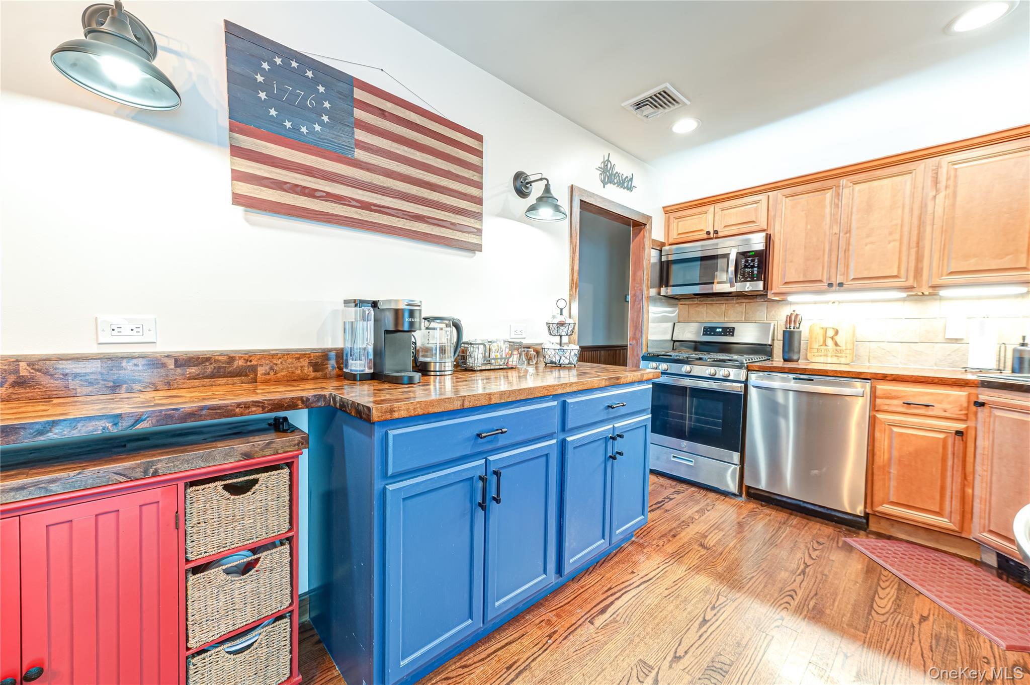 Single Family Buchanan Avenue Suffolk County, NY 11701, MLS-1020417-16