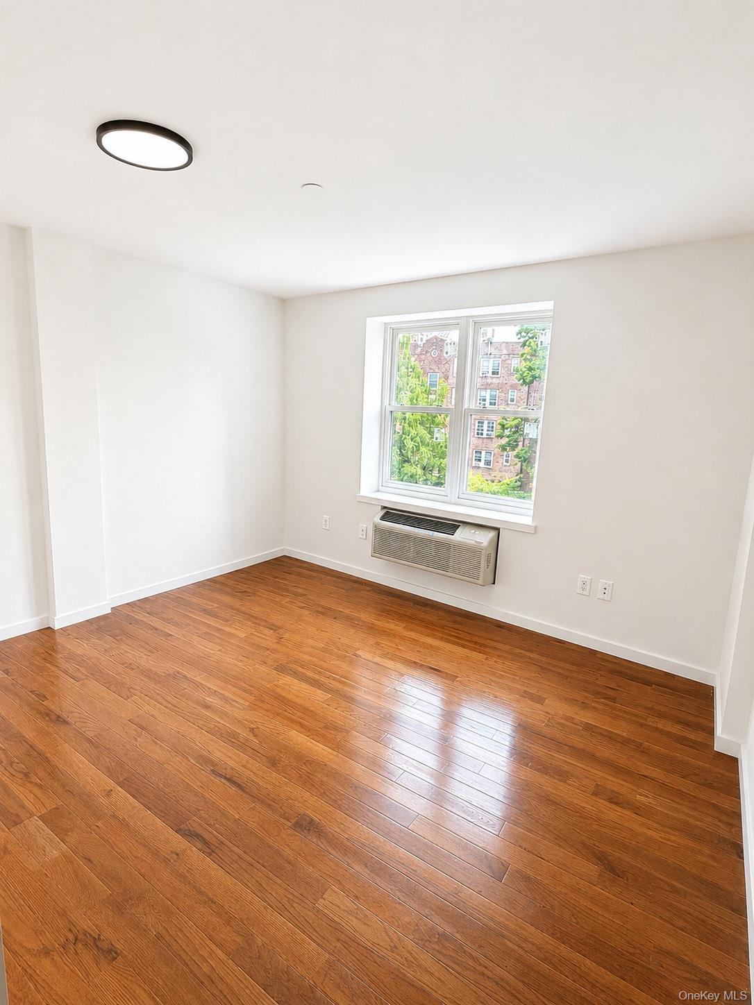 Apartment Homelawn Street  Queens, NY 11432, MLS-1020440-2