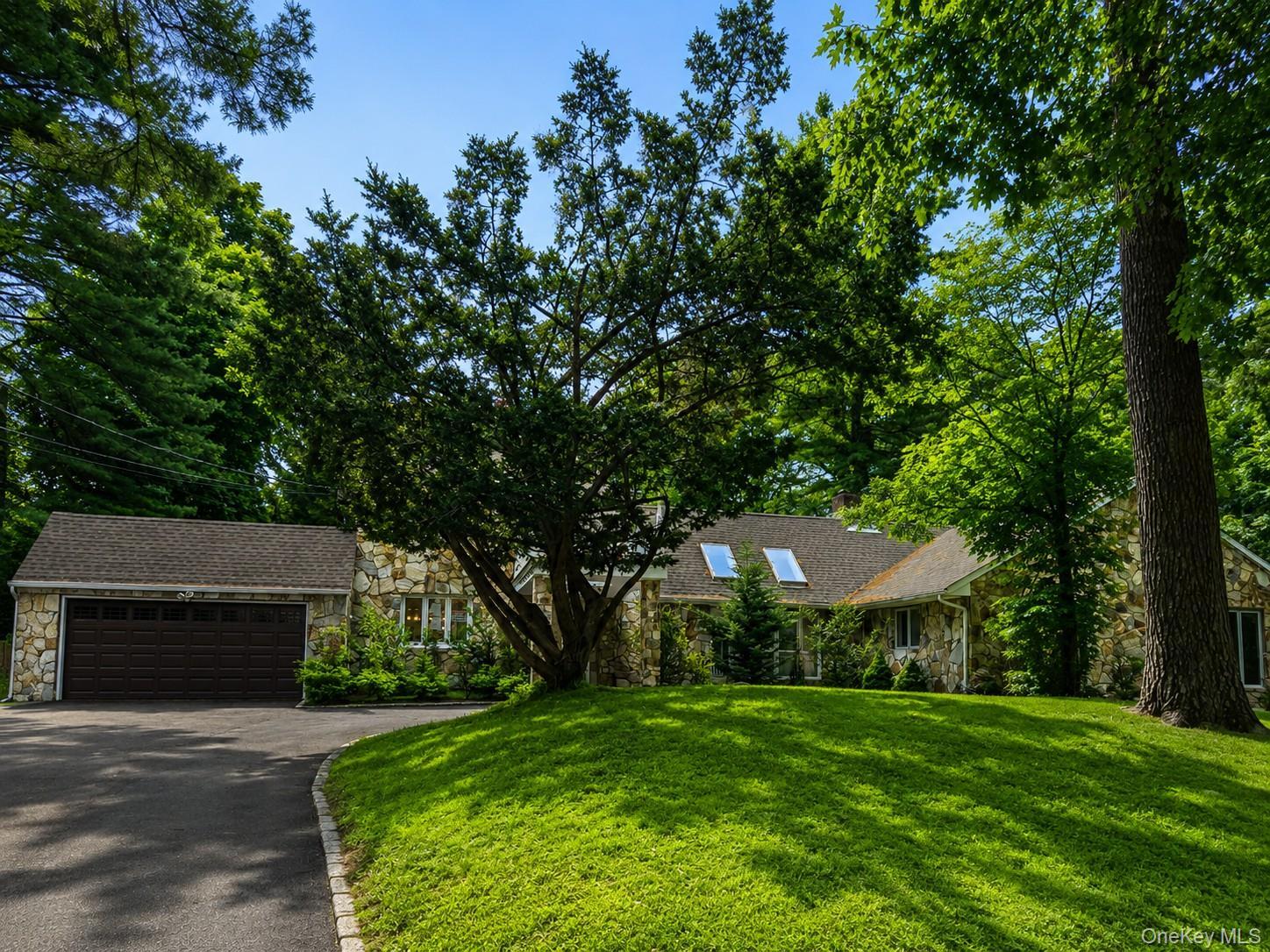 Single Family Valley Road  Nassau County, NY 11568, MLS-1020445-4