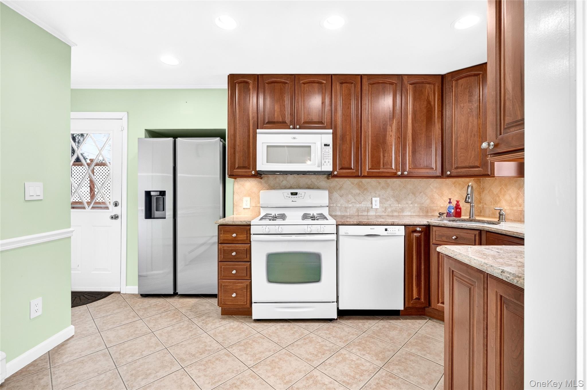 Single Family Briarwood Road Nassau County, NY 11758, MLS-1020446-6