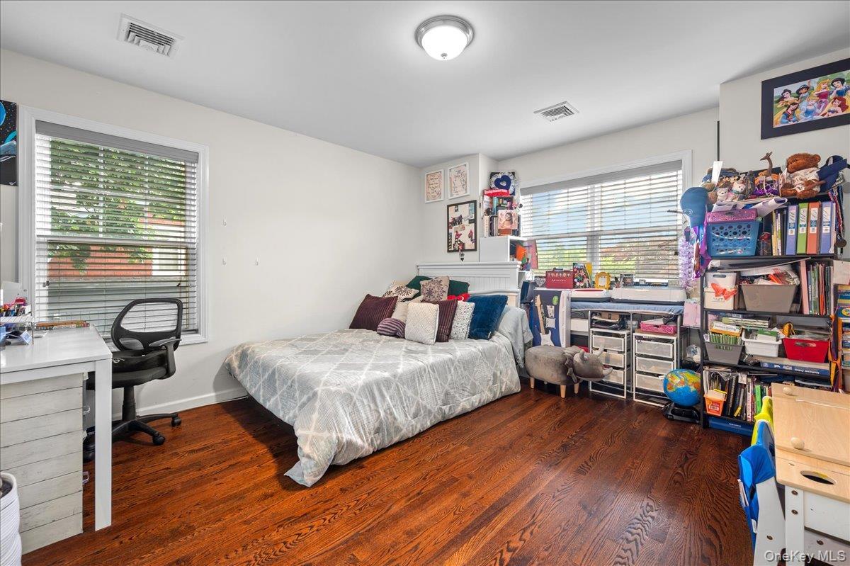 Single Family Winthrop Avenue Westchester County, NY 10523, MLS-1020457-16