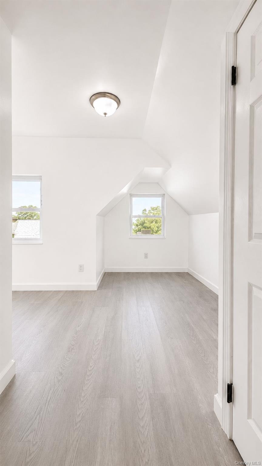 Single Family Summit Avenue Bronx, NY 10452, MLS-1020462-10