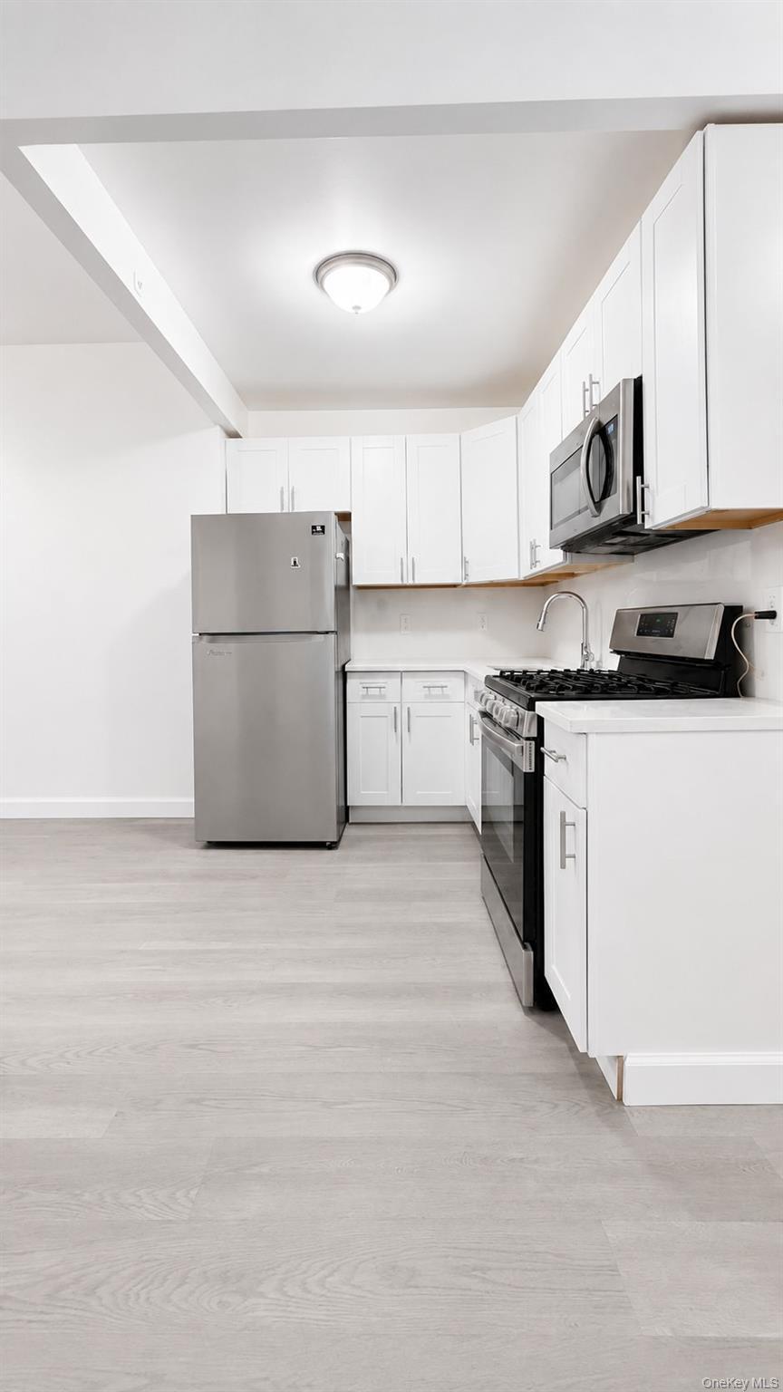 Single Family Summit Avenue Bronx, NY 10452, MLS-1020462-12