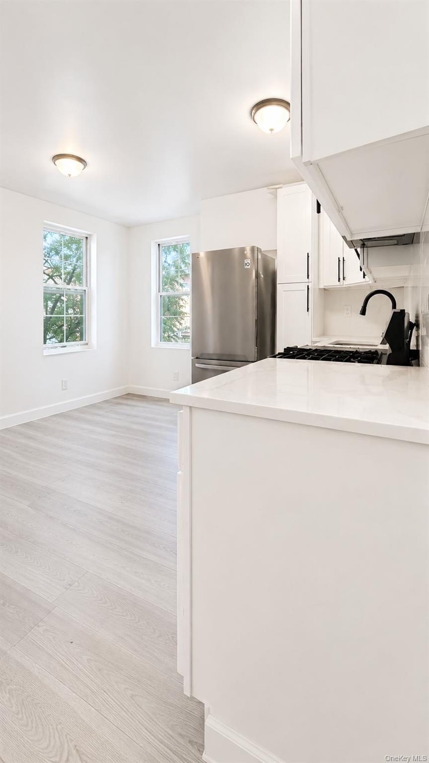 Single Family Summit Avenue Bronx, NY 10452, MLS-1020462-2