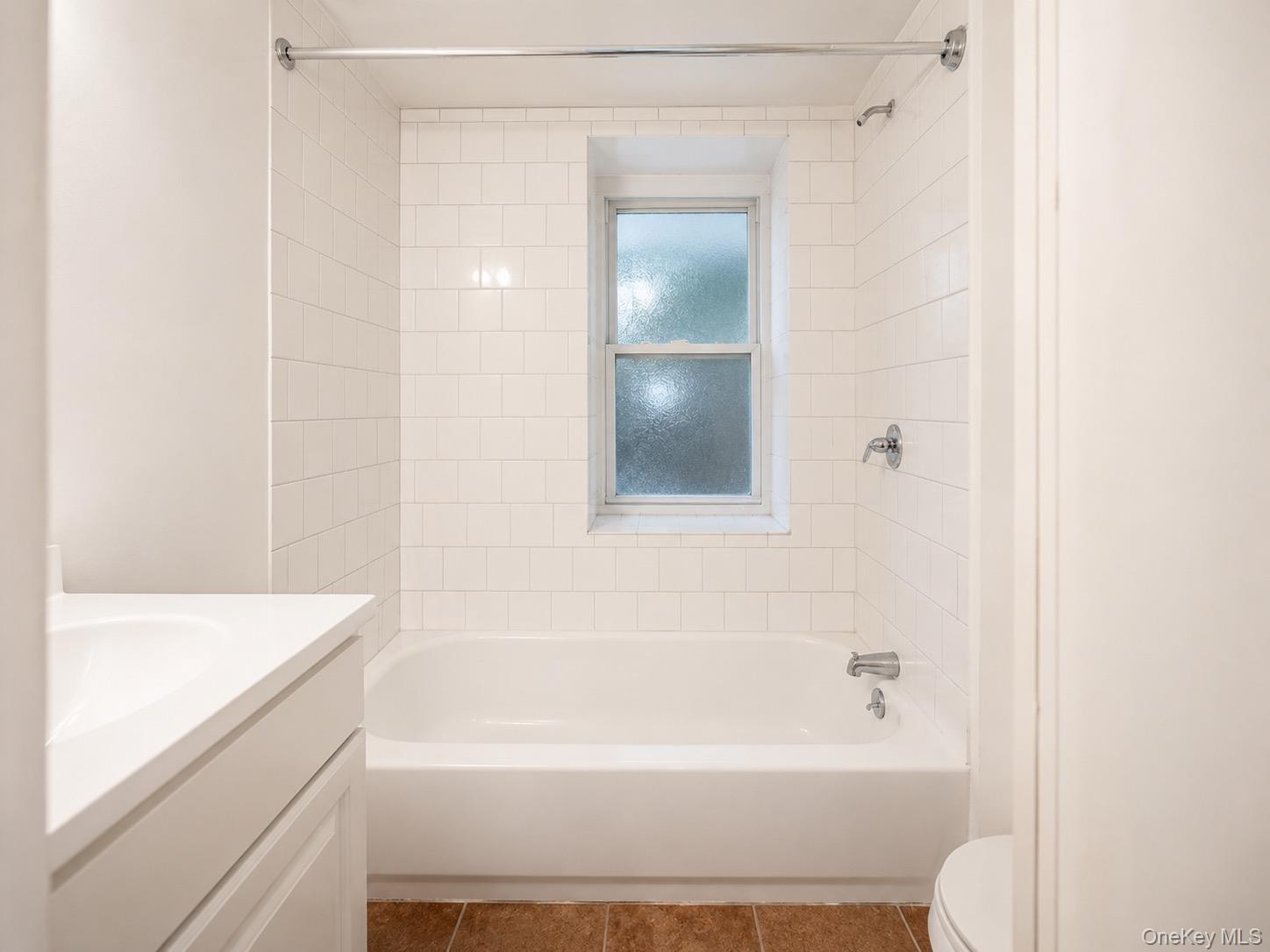 Single Family Summit Avenue Bronx, NY 10452, MLS-1020462-22