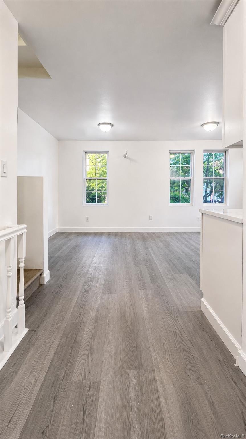 Single Family Summit Avenue Bronx, NY 10452, MLS-1020462-4