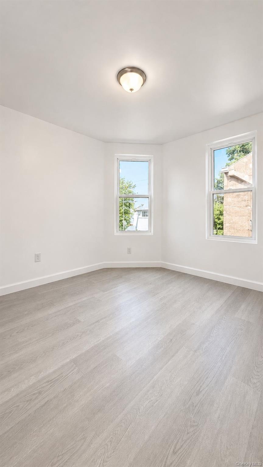 Single Family Summit Avenue Bronx, NY 10452, MLS-1020462-8