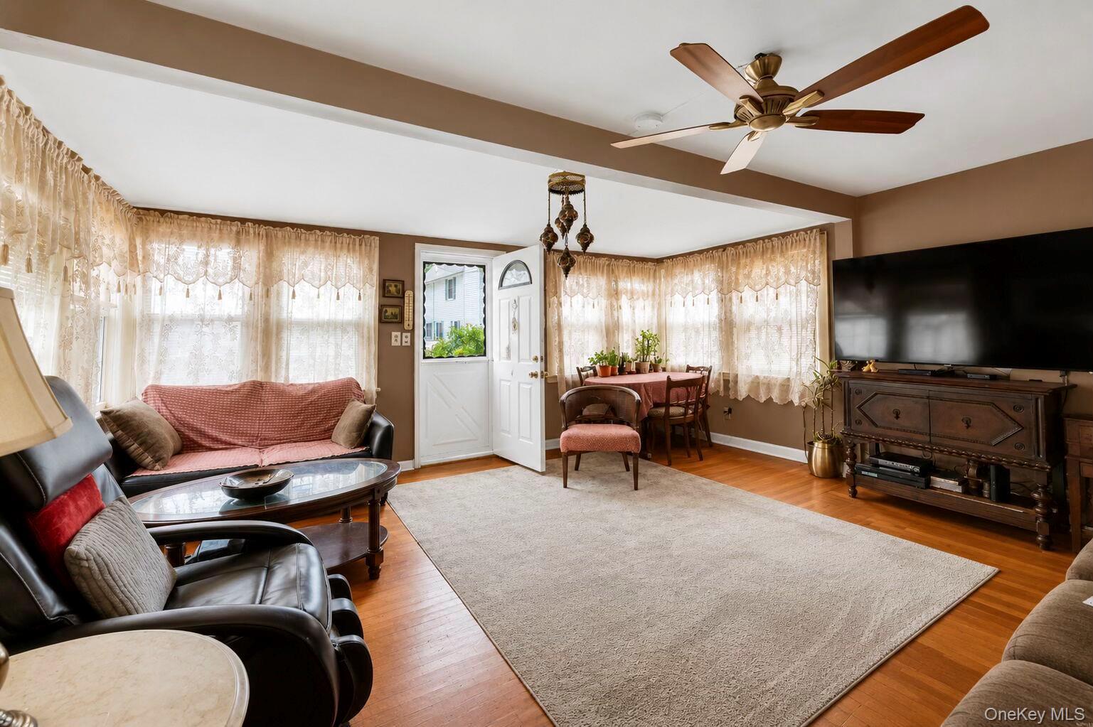 Single Family Hawkins Street Bronx, NY 10464, MLS-1020478-4