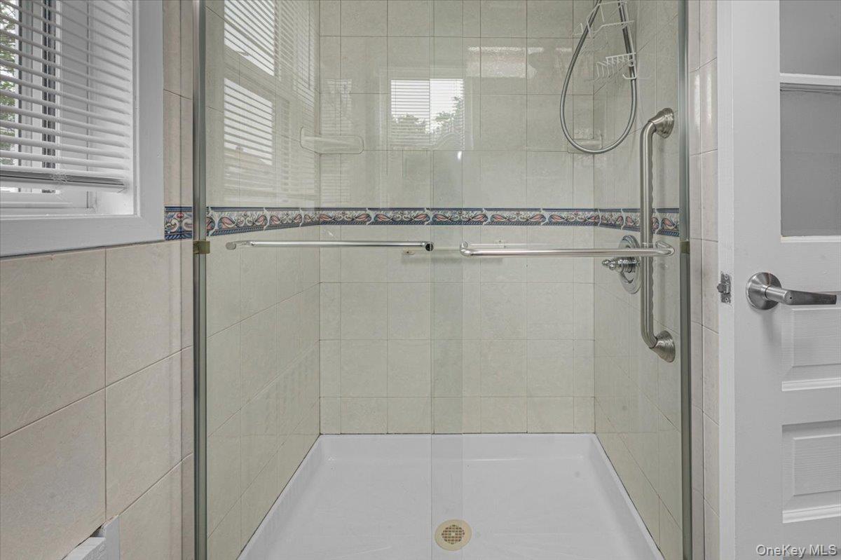 Single Family 42nd Avenue Queens, NY 11363, MLS-1020505-19