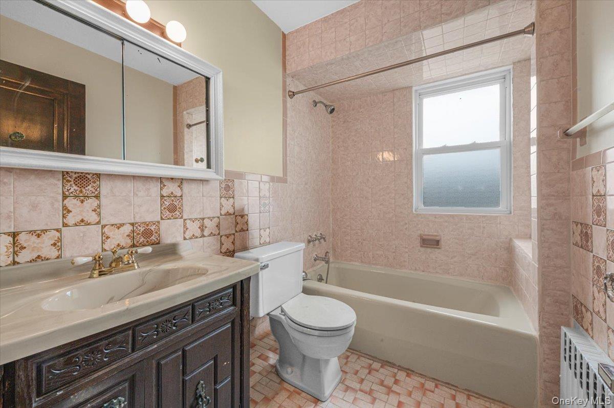 Single Family 42nd Avenue Queens, NY 11363, MLS-1020505-26