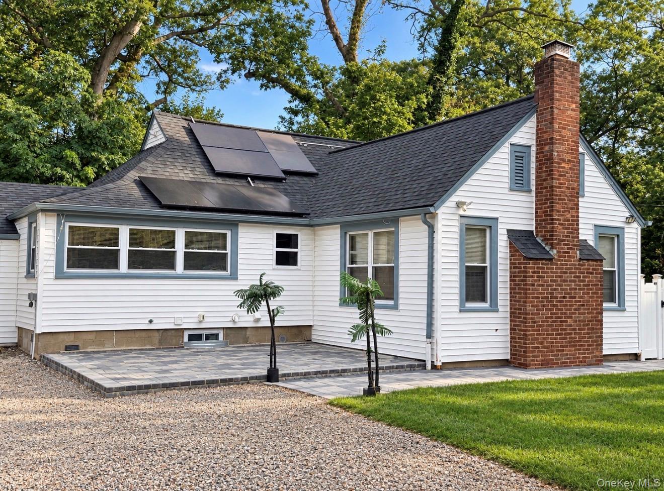 Single Family Locust Avenue  Suffolk County, NY 11701, MLS-1020512-27