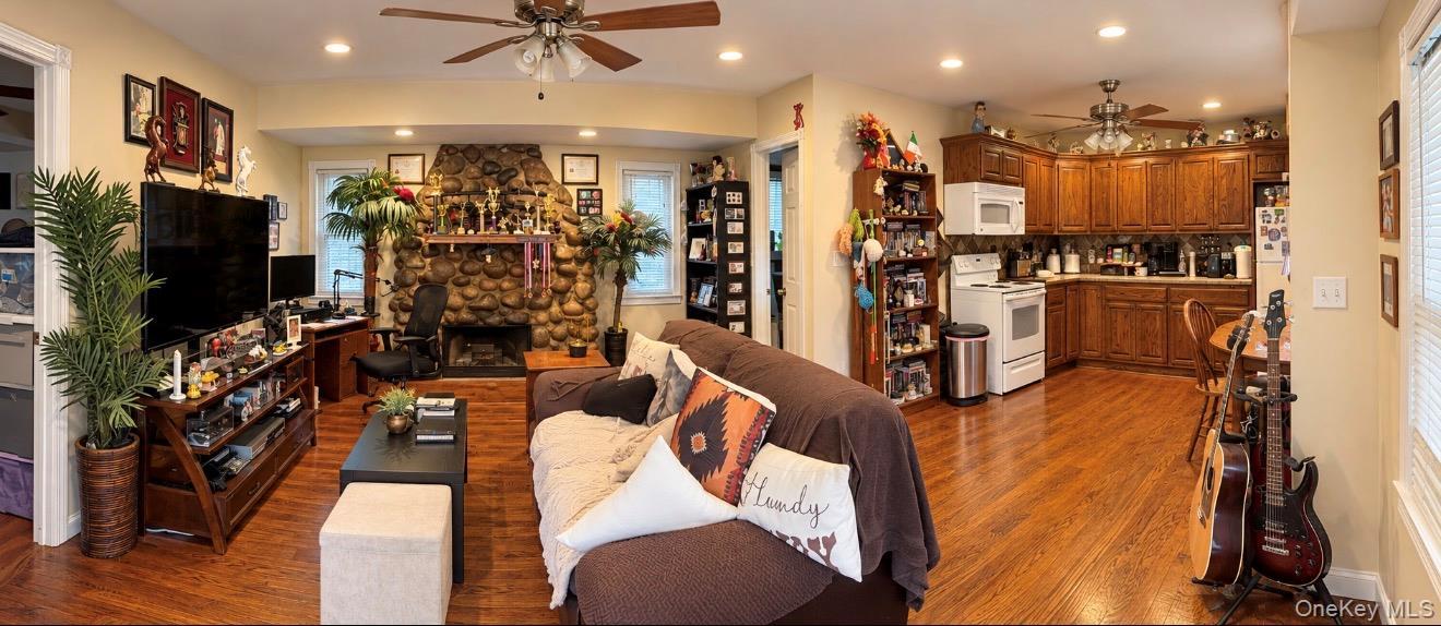 Single Family Locust Avenue  Suffolk County, NY 11701, MLS-1020512-30