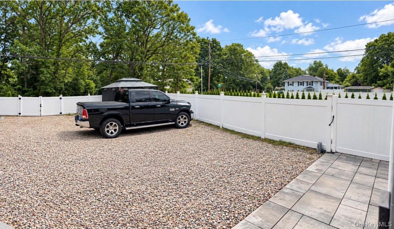 Single Family Locust Avenue  Suffolk County, NY 11701, MLS-1020512-6