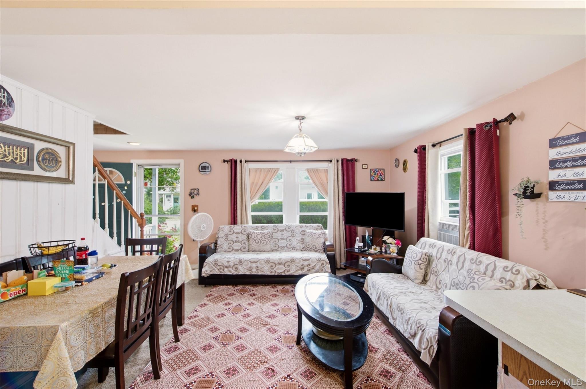 Single Family Putnam Place  Suffolk County, NY 11746, MLS-1020516-12