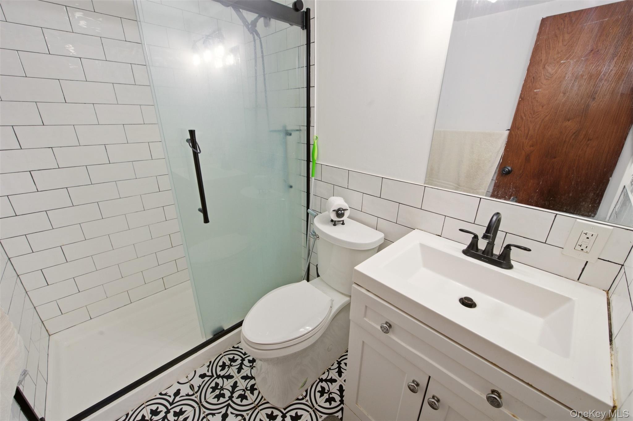 Single Family Putnam Place  Suffolk County, NY 11746, MLS-1020516-23