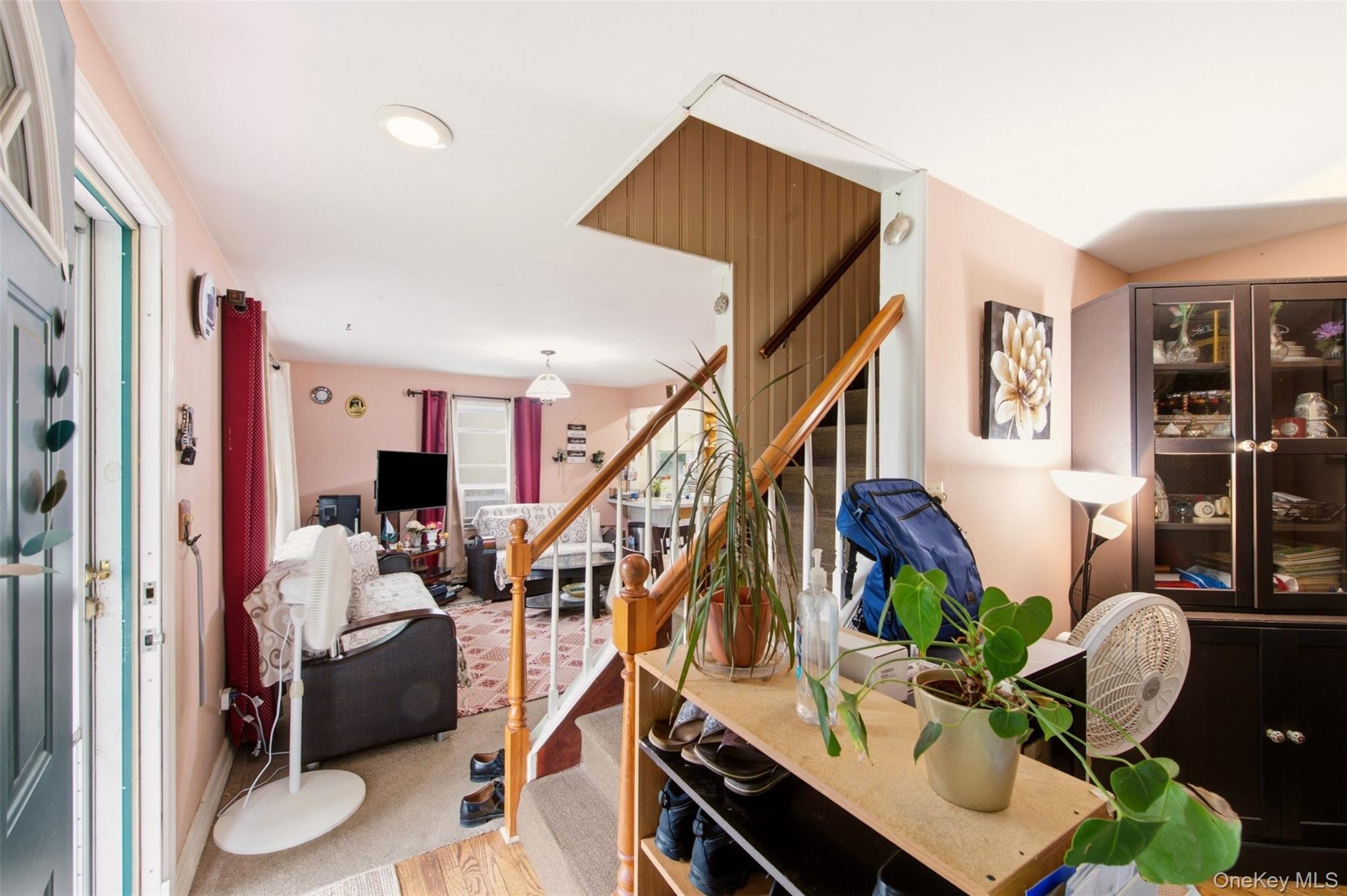 Single Family Putnam Place  Suffolk County, NY 11746, MLS-1020516-8