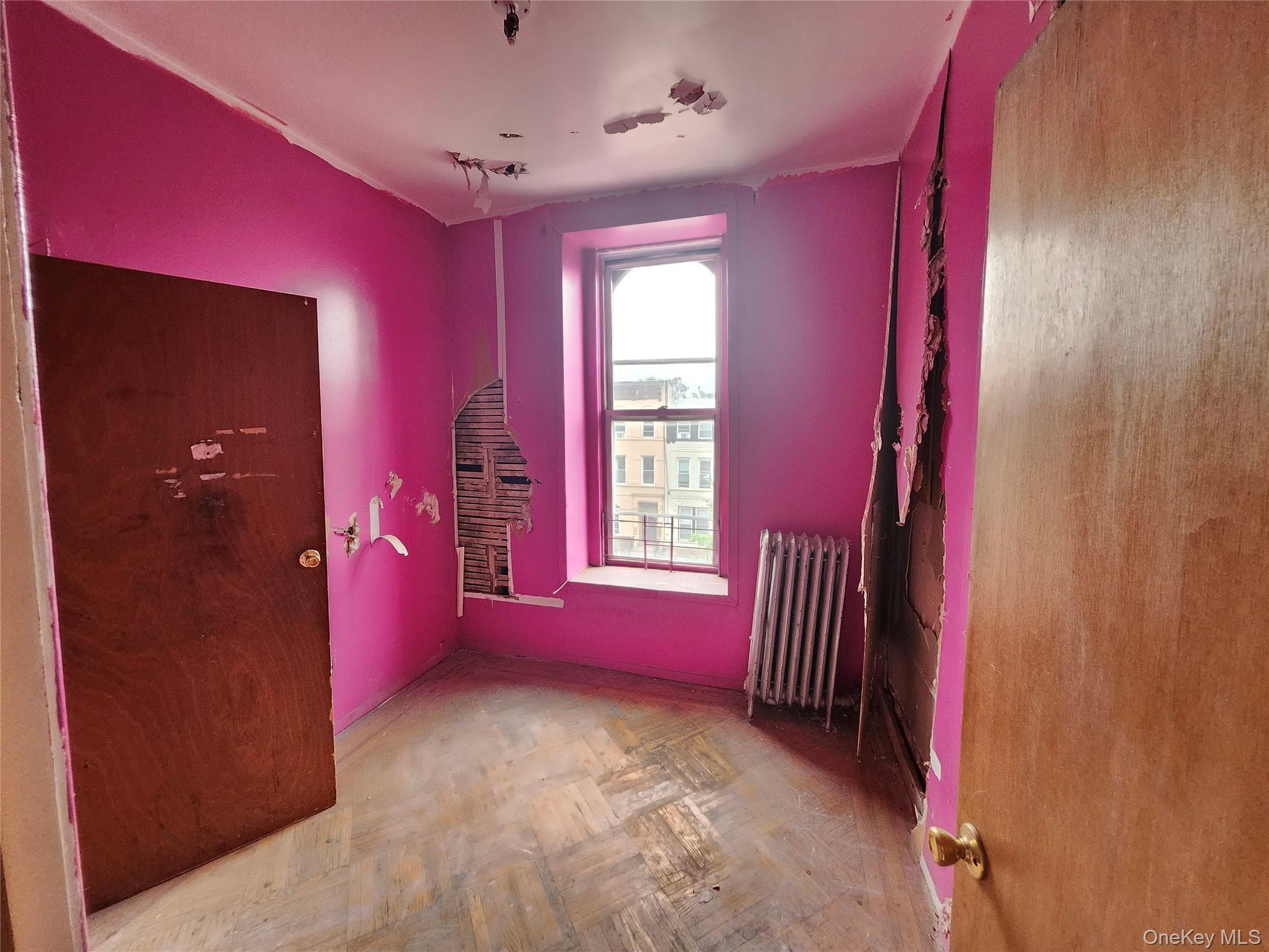 Single Family Greene Avenue  Brooklyn, NY 11221, MLS-1020522-27