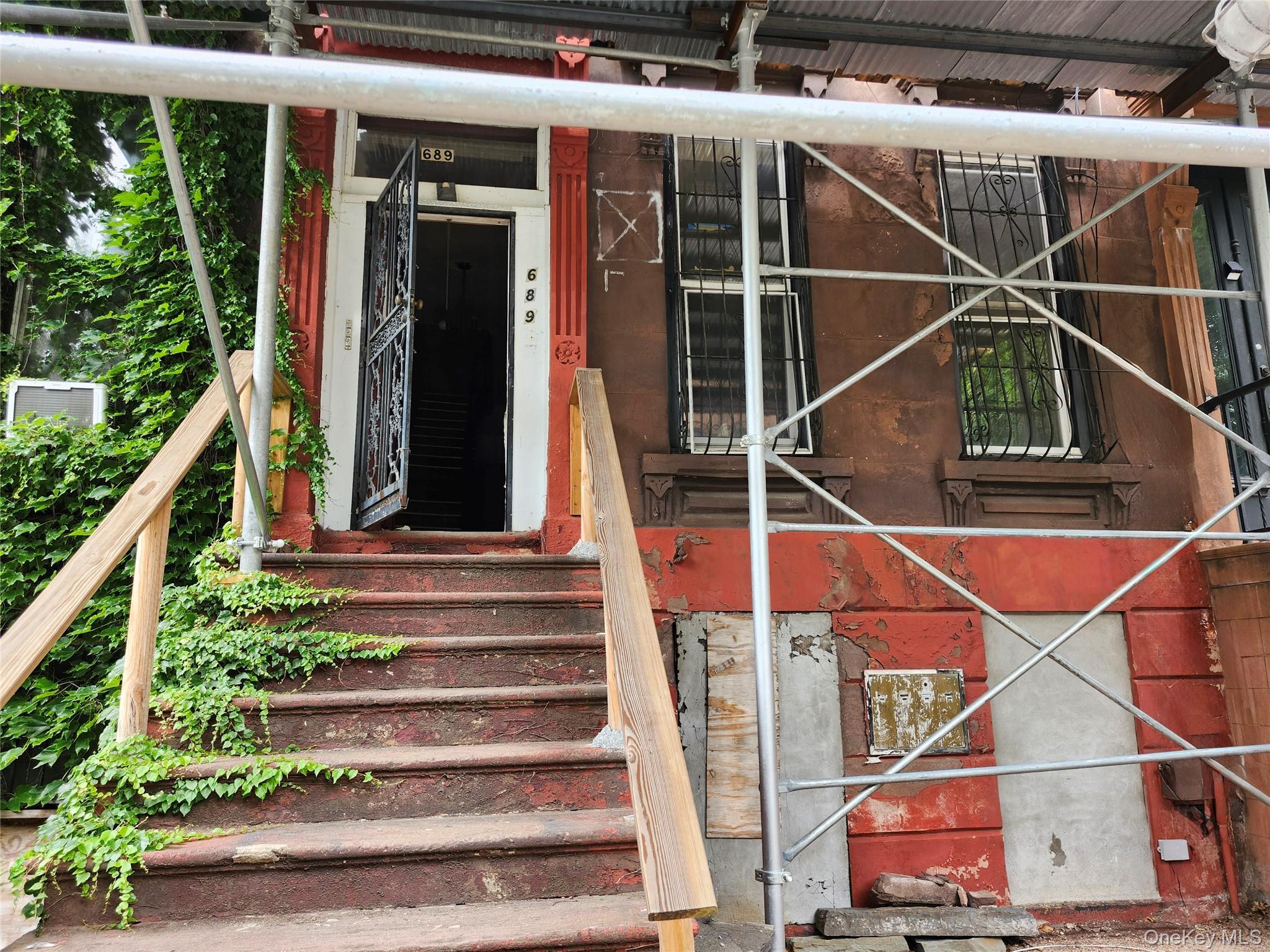 Single Family Greene Avenue  Brooklyn, NY 11221, MLS-1020522-4