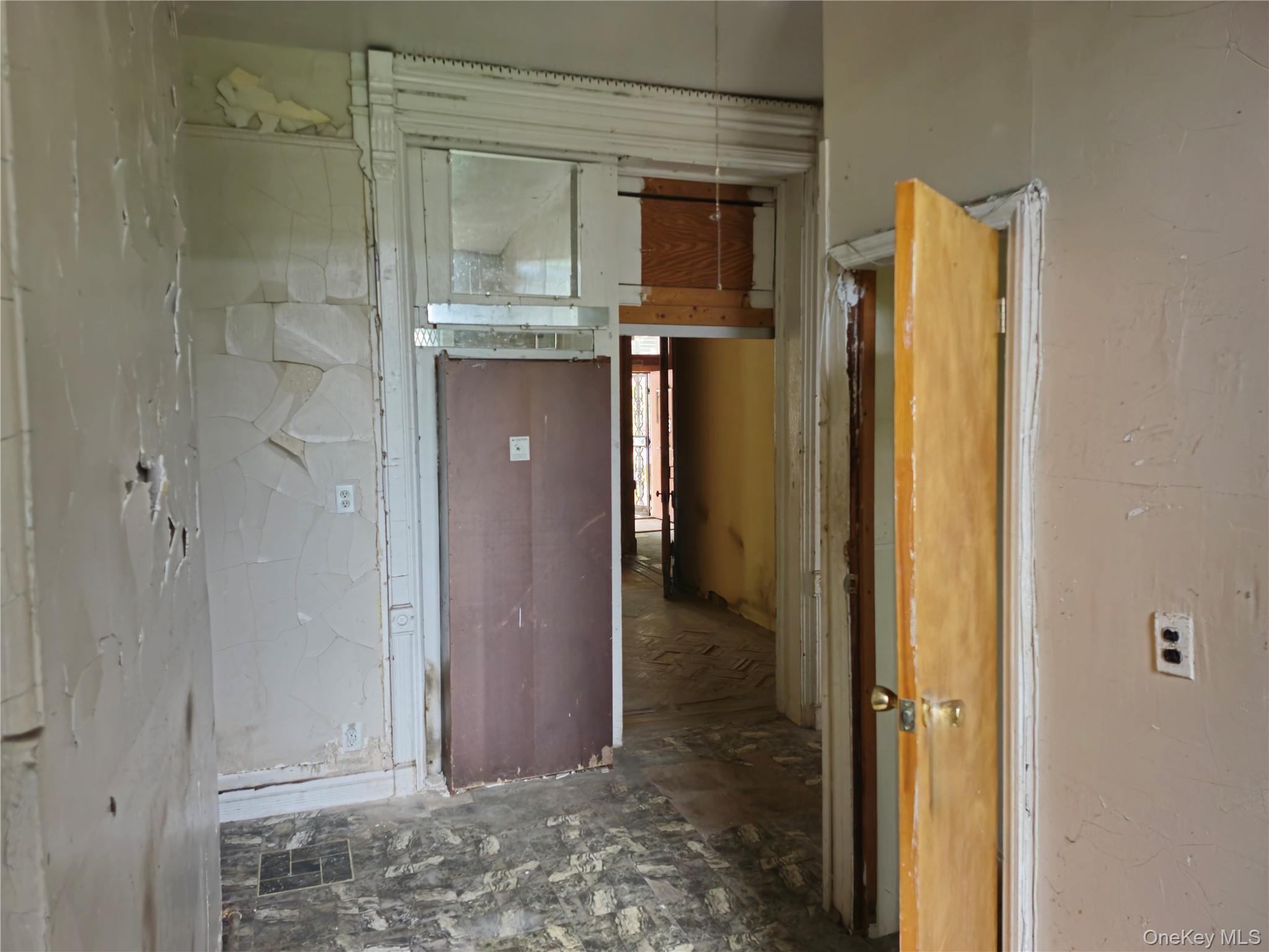Single Family Greene Avenue  Brooklyn, NY 11221, MLS-1020522-8
