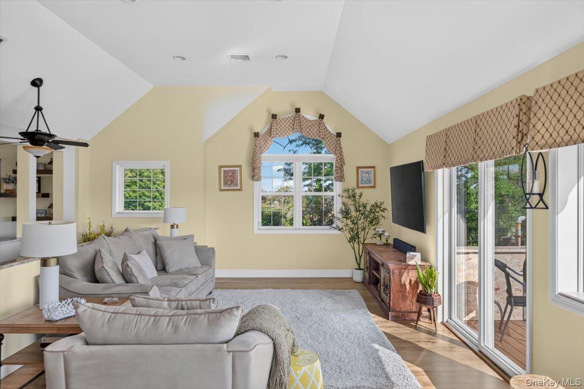 Single Family Clinton Avenue  Suffolk County, NY 11772, MLS-1020526-12