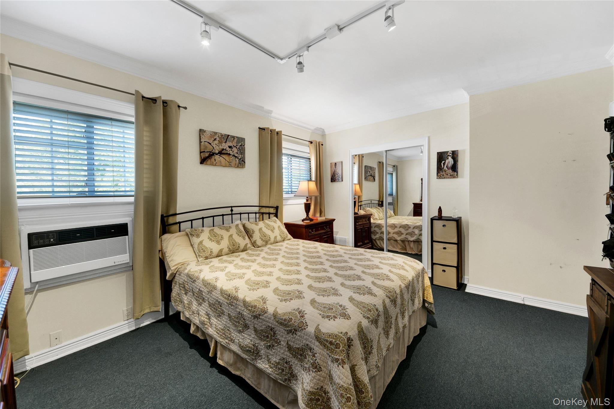 Single Family Revere Avenue  Bronx, NY 10465, MLS-1020531-16