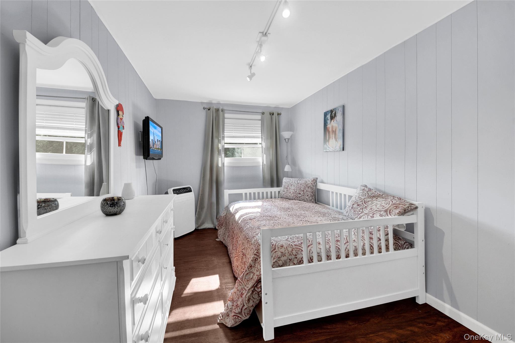 Single Family Revere Avenue  Bronx, NY 10465, MLS-1020531-17