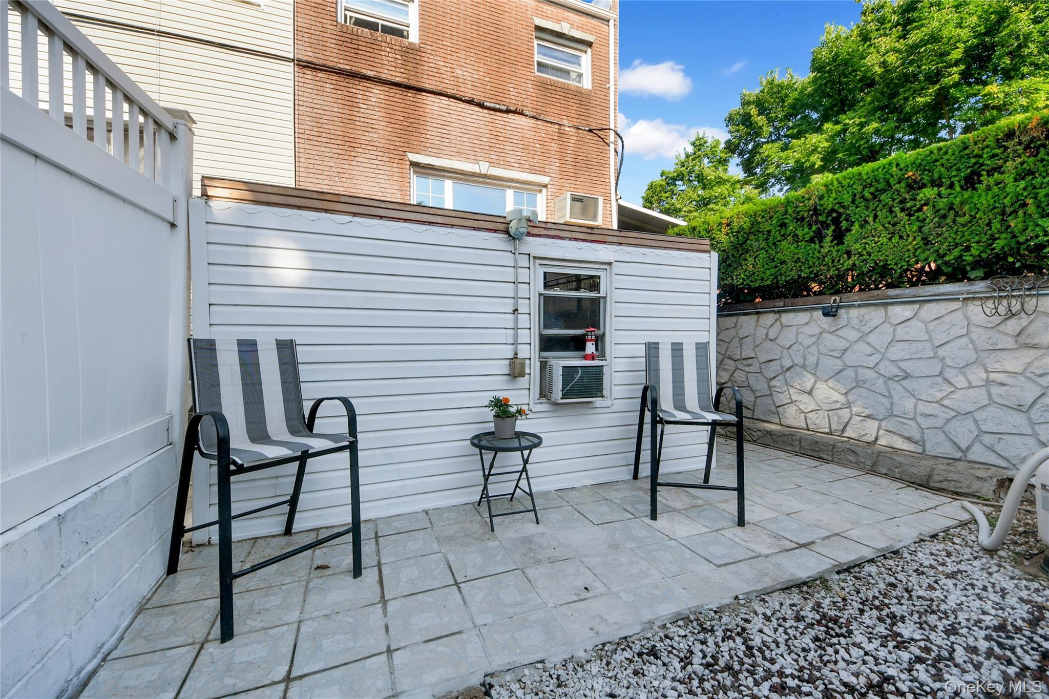 Single Family Revere Avenue  Bronx, NY 10465, MLS-1020531-23