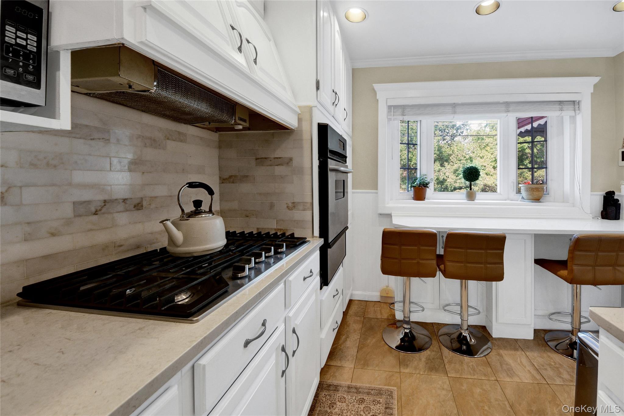 Single Family Revere Avenue  Bronx, NY 10465, MLS-1020531-7
