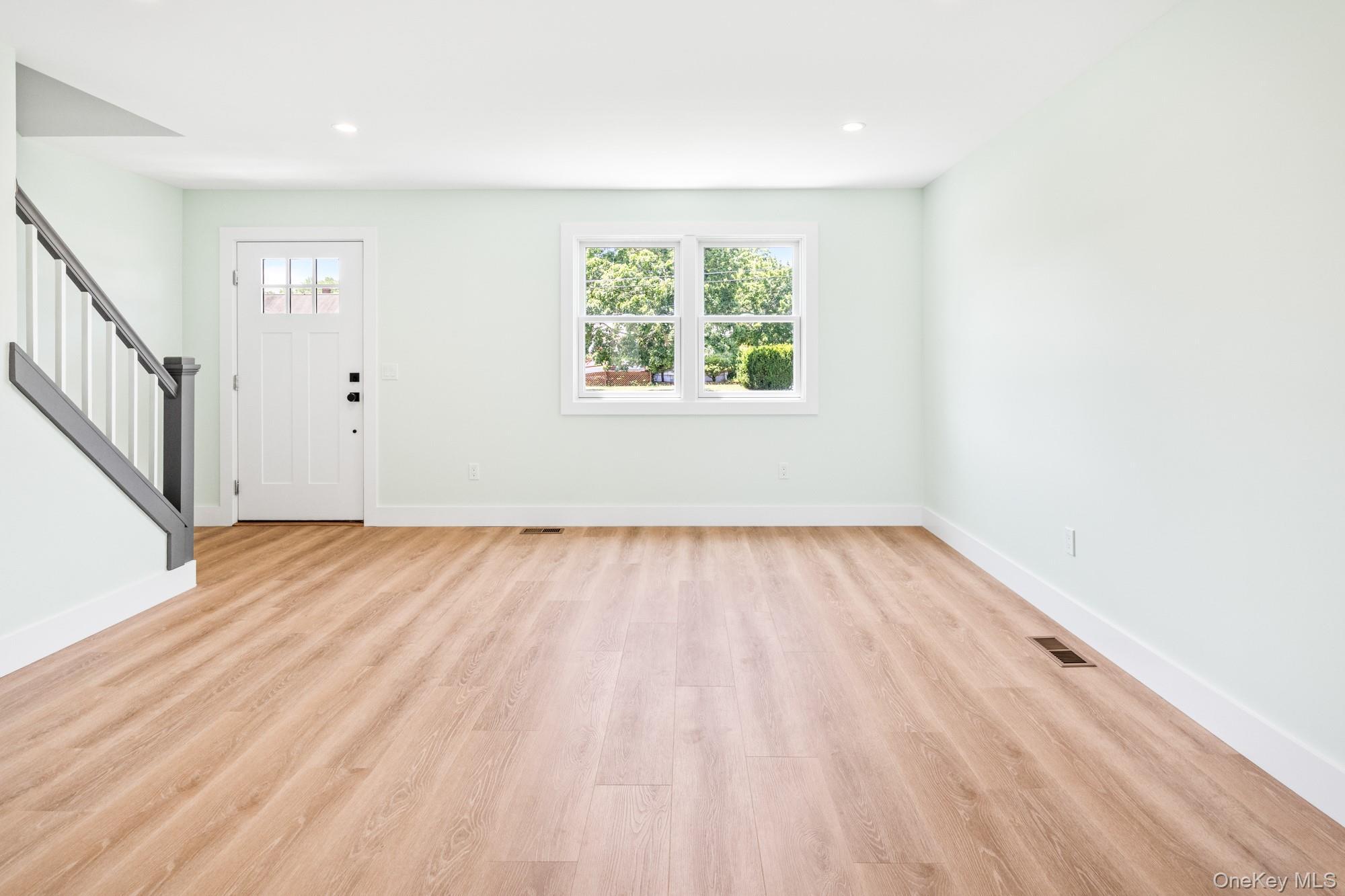 Single Family Sunrise Avenue Suffolk County, NY 11901, MLS-1020534-12