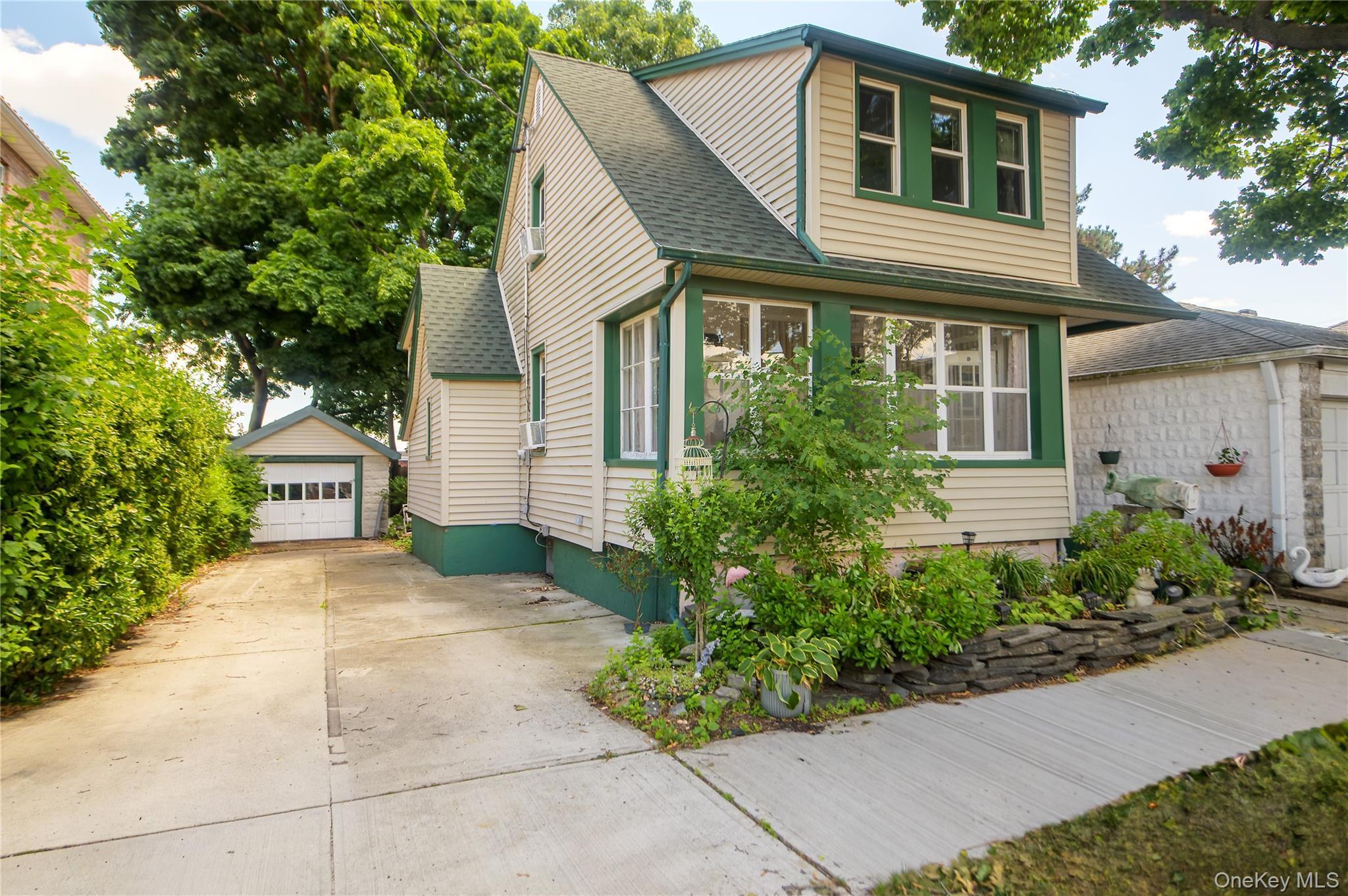 Single Family 126th Street Queens, NY 11356, MLS-1020537-2