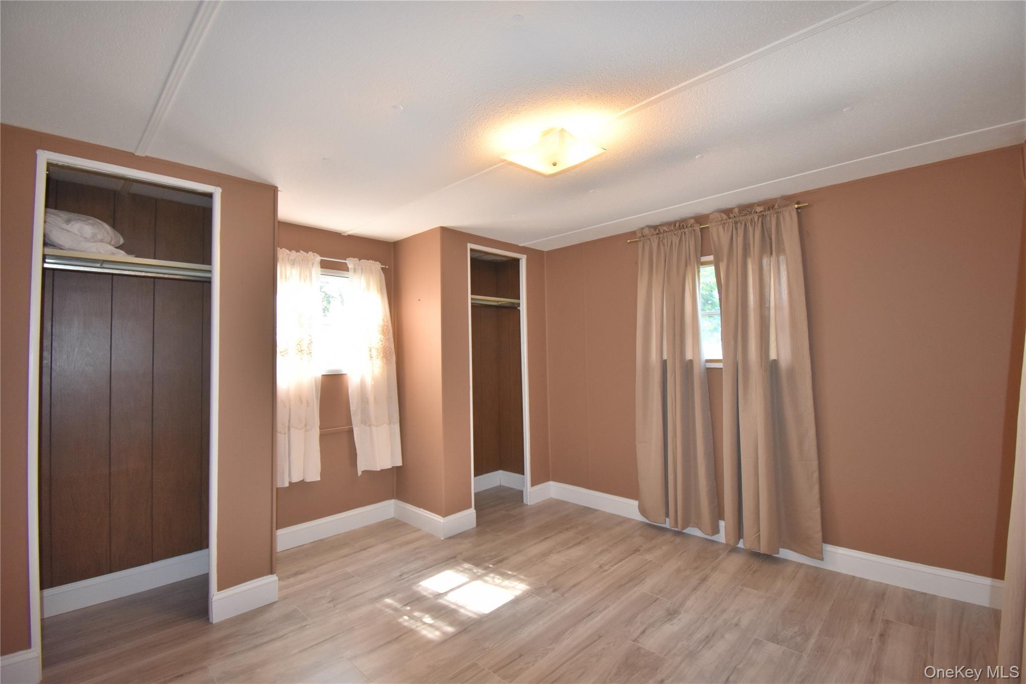 Single Family Lincoln Avenue Suffolk County, NY 11741, MLS-1020562-12