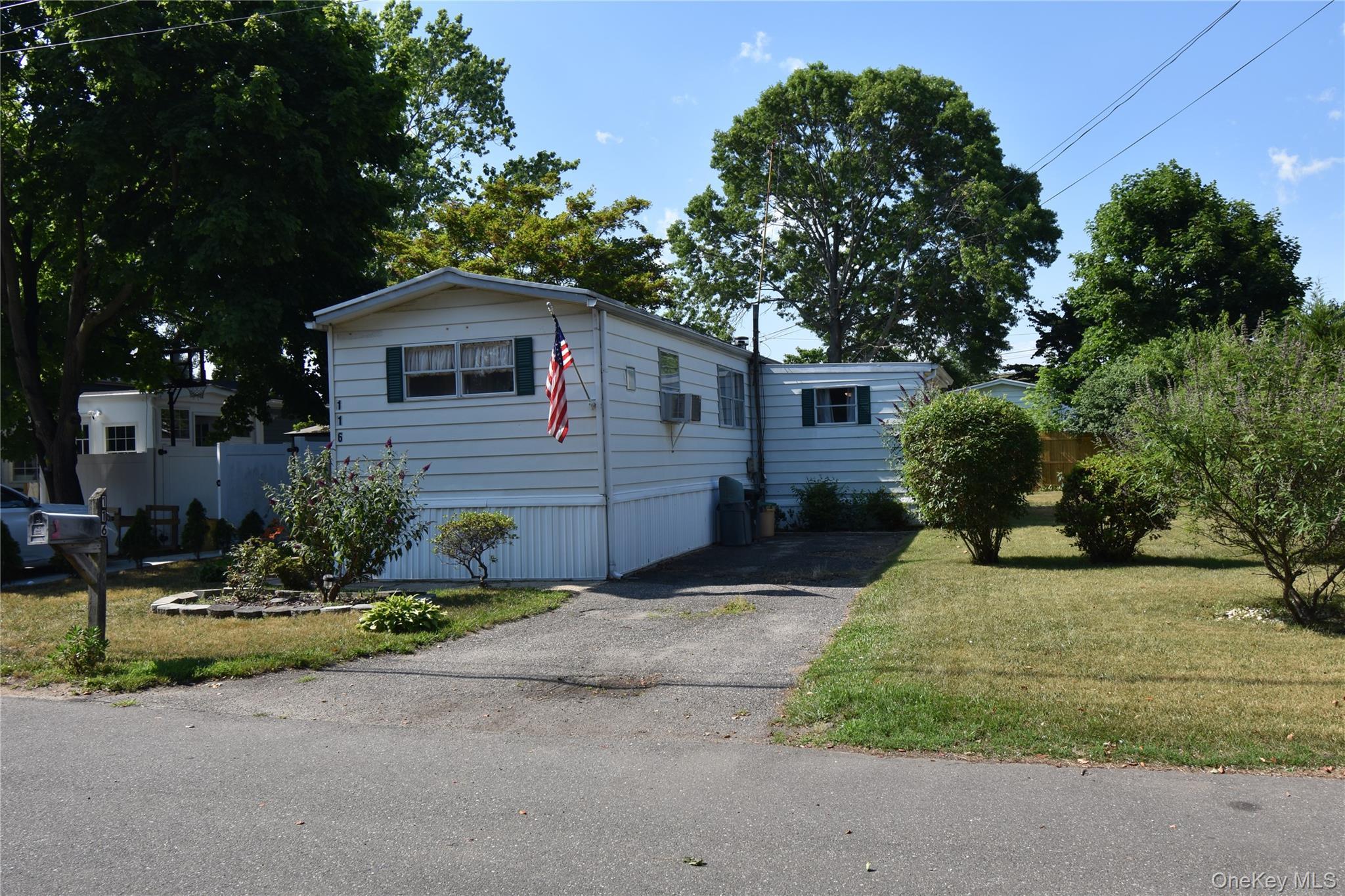 Single Family Lincoln Avenue Suffolk County, NY 11741, MLS-1020562-3