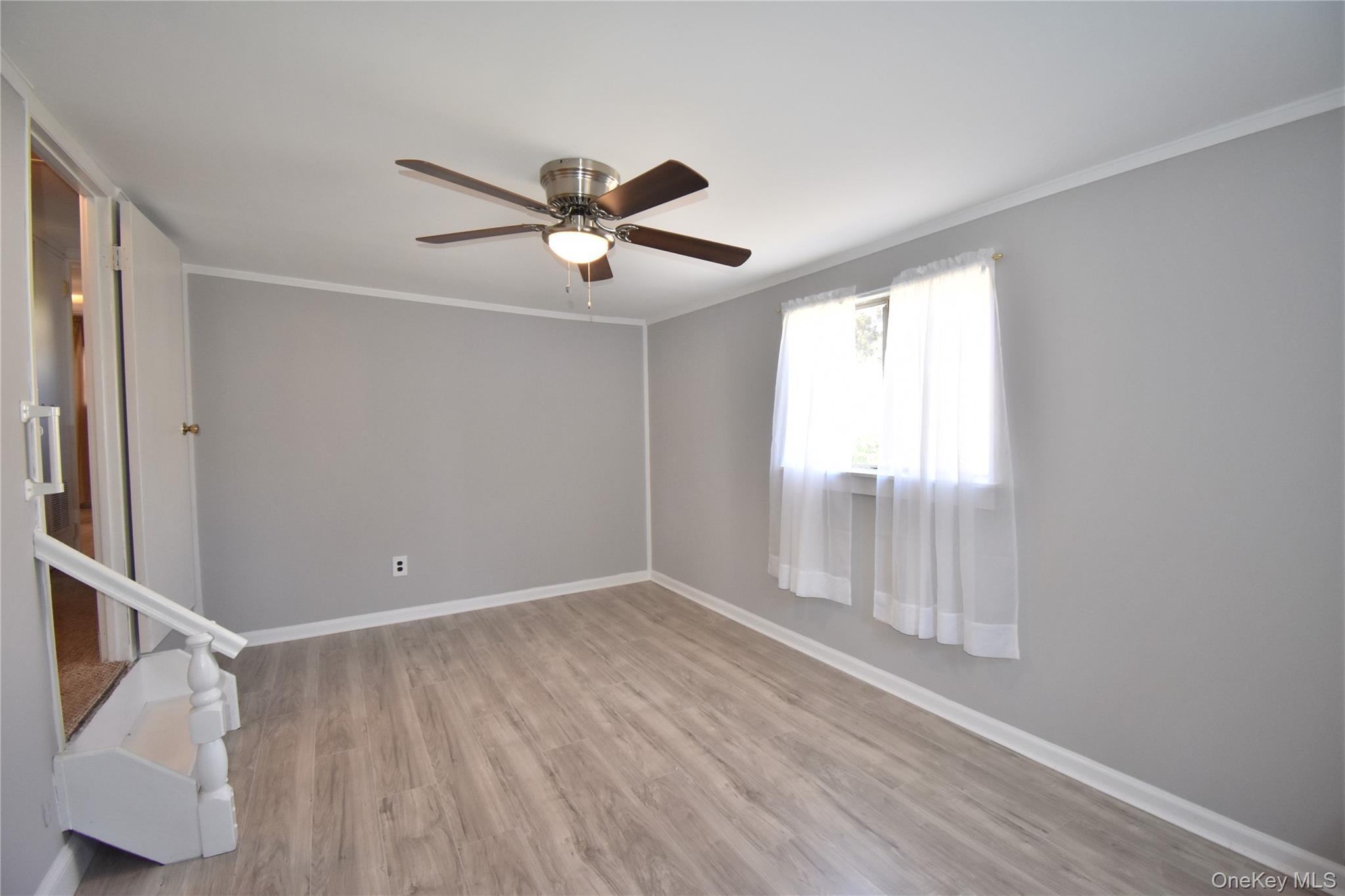 Single Family Lincoln Avenue Suffolk County, NY 11741, MLS-1020562-9