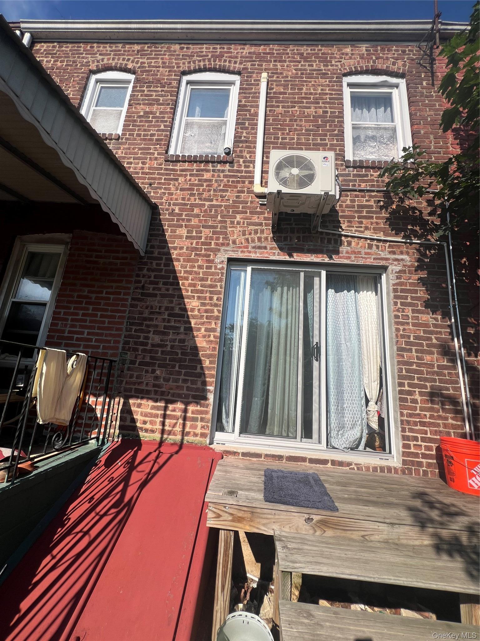 Single Family 198th Street Queens, NY 11412, MLS-1020569-10
