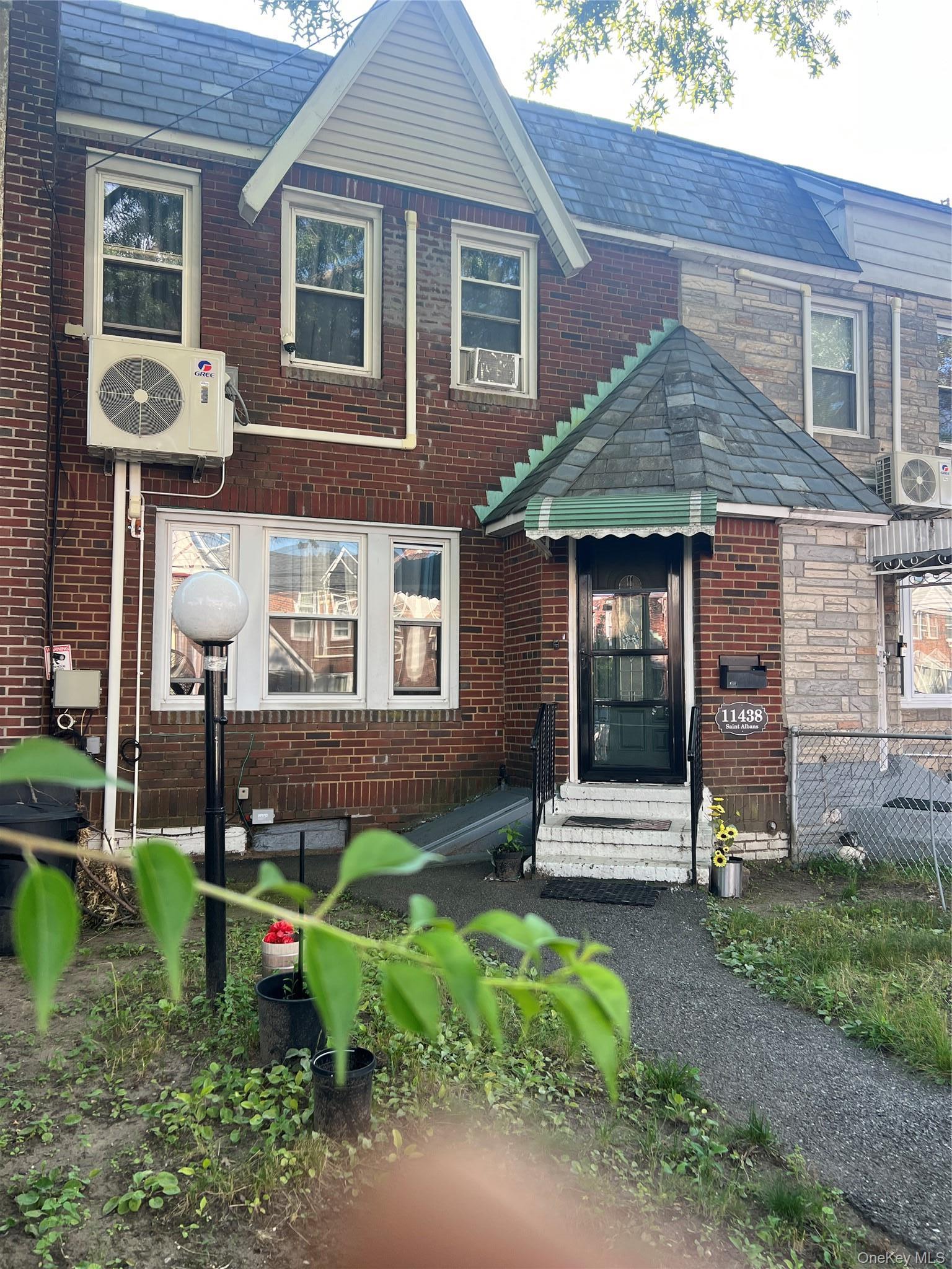 Single Family 198th Street Queens, NY 11412, MLS-1020569-11