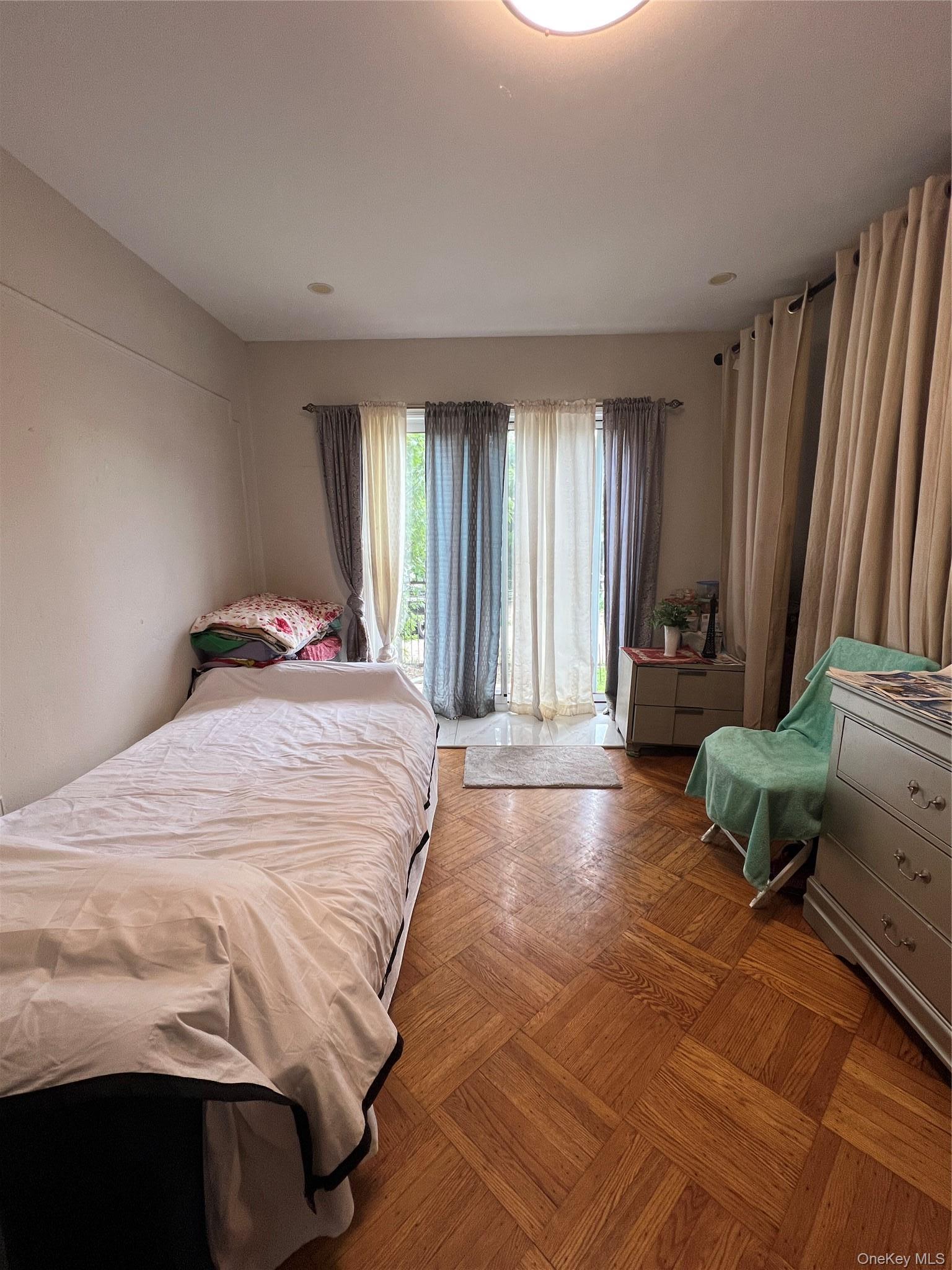 Single Family 198th Street Queens, NY 11412, MLS-1020569-16