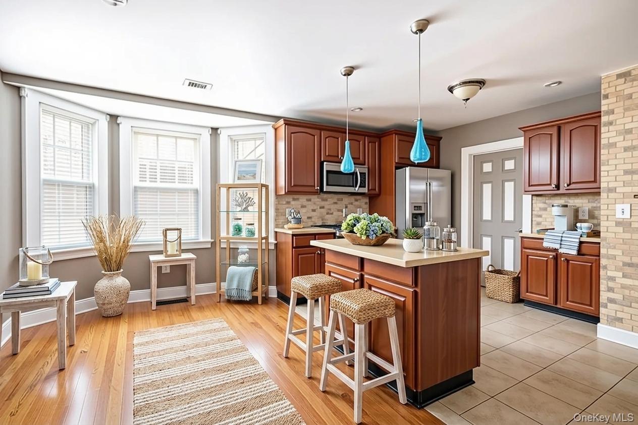 Single Family Minnieford Avenue Bronx, NY 10464, MLS-1020571-12